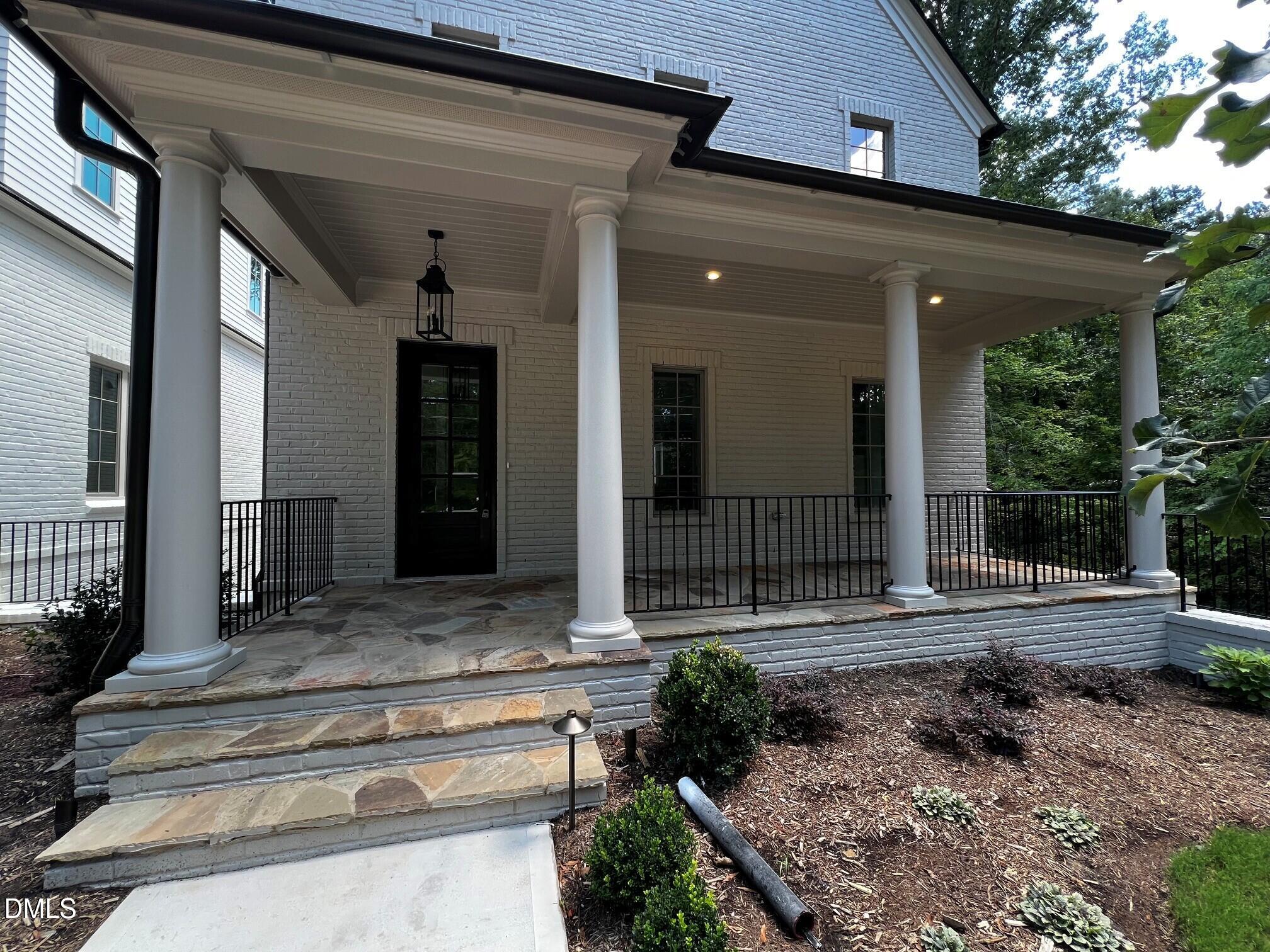 1330 Eldon Circle Property Photo 3