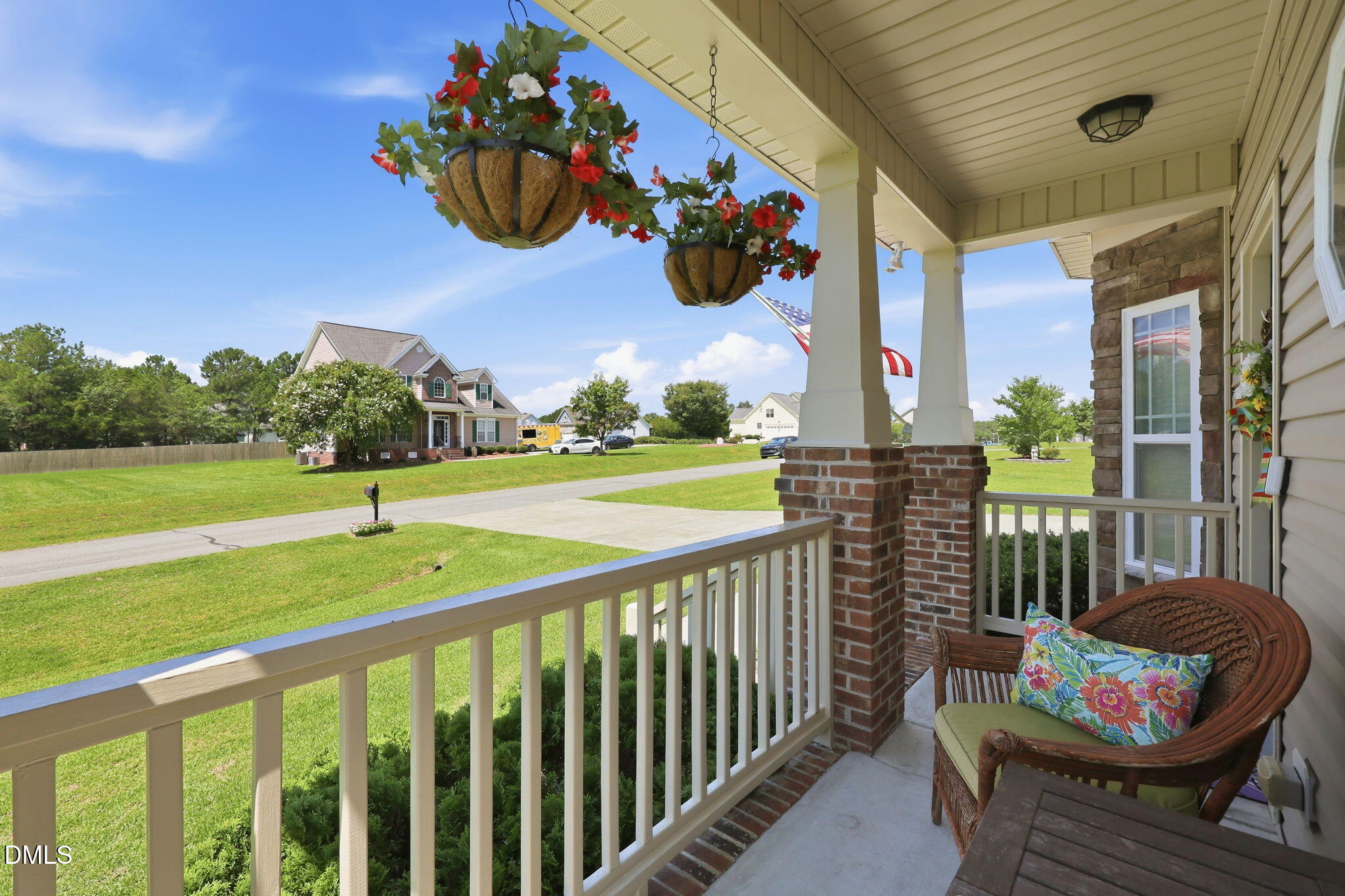 2928 Plantation Glen Drive Property Photo 4