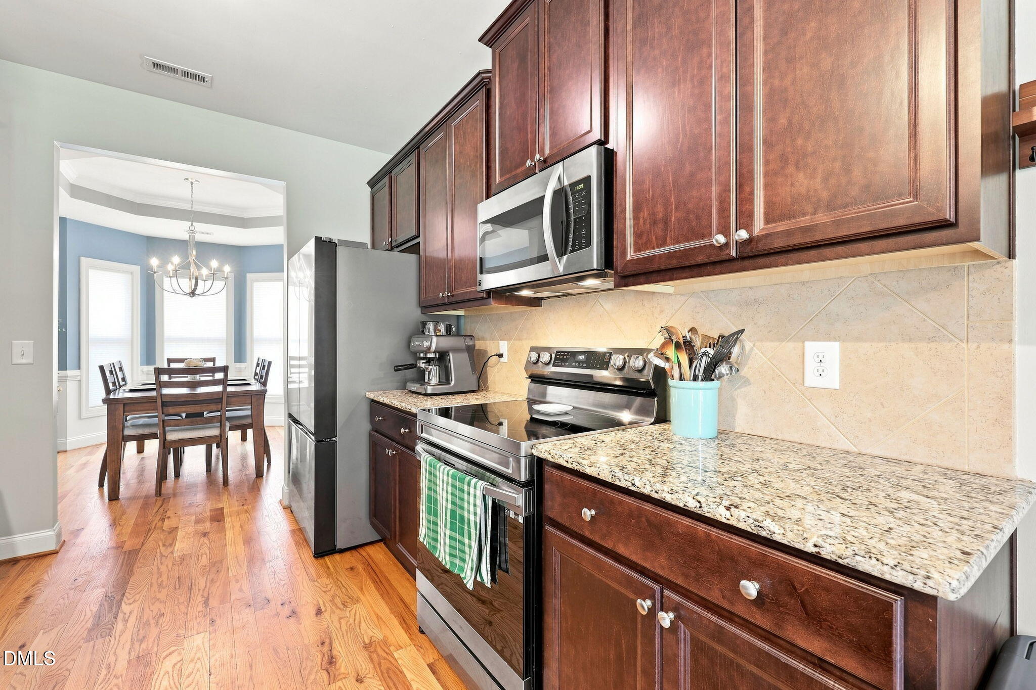 2928 Plantation Glen Drive Property Photo 9