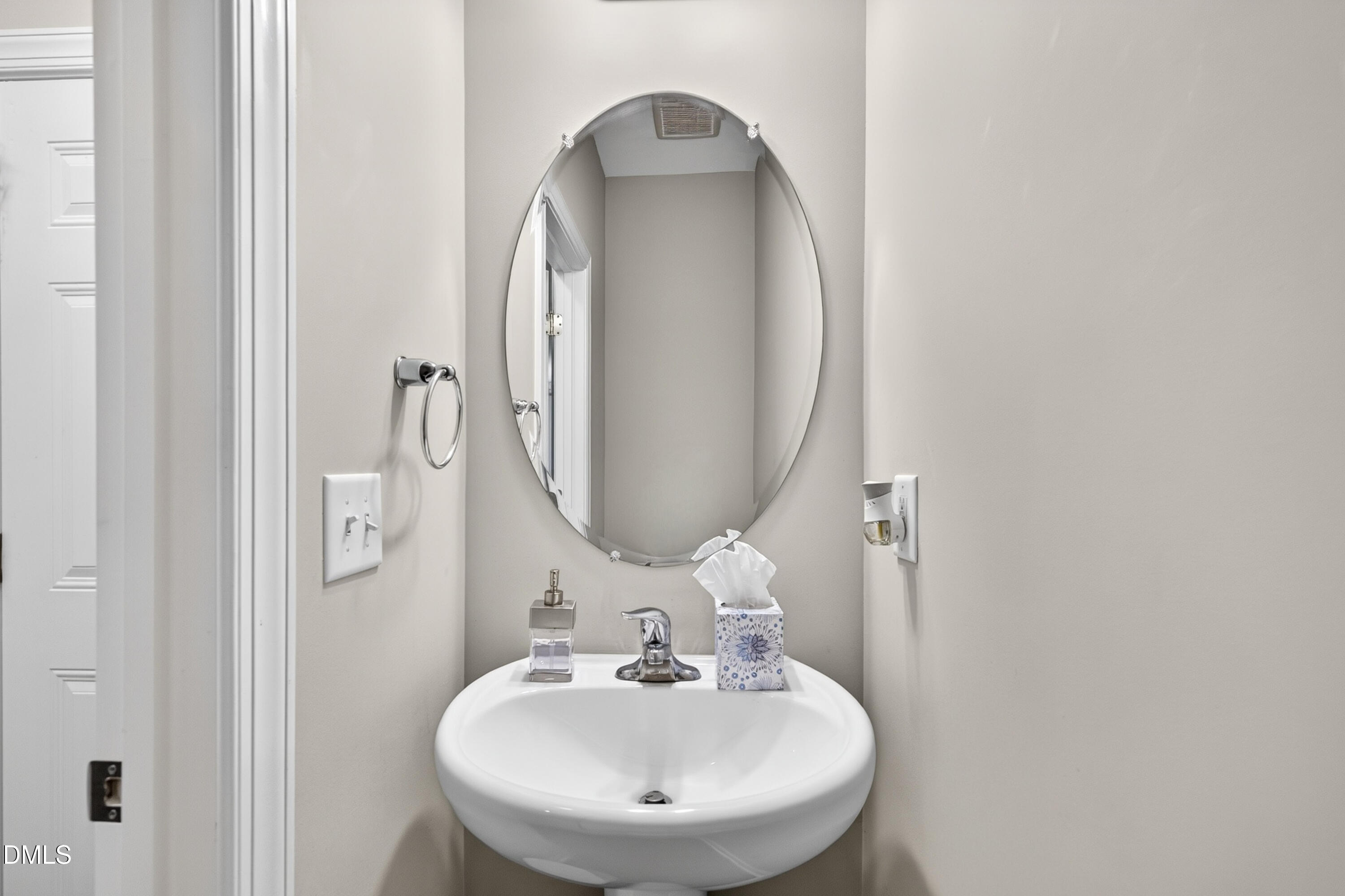 8045 Windthorn Place Property Photo 15