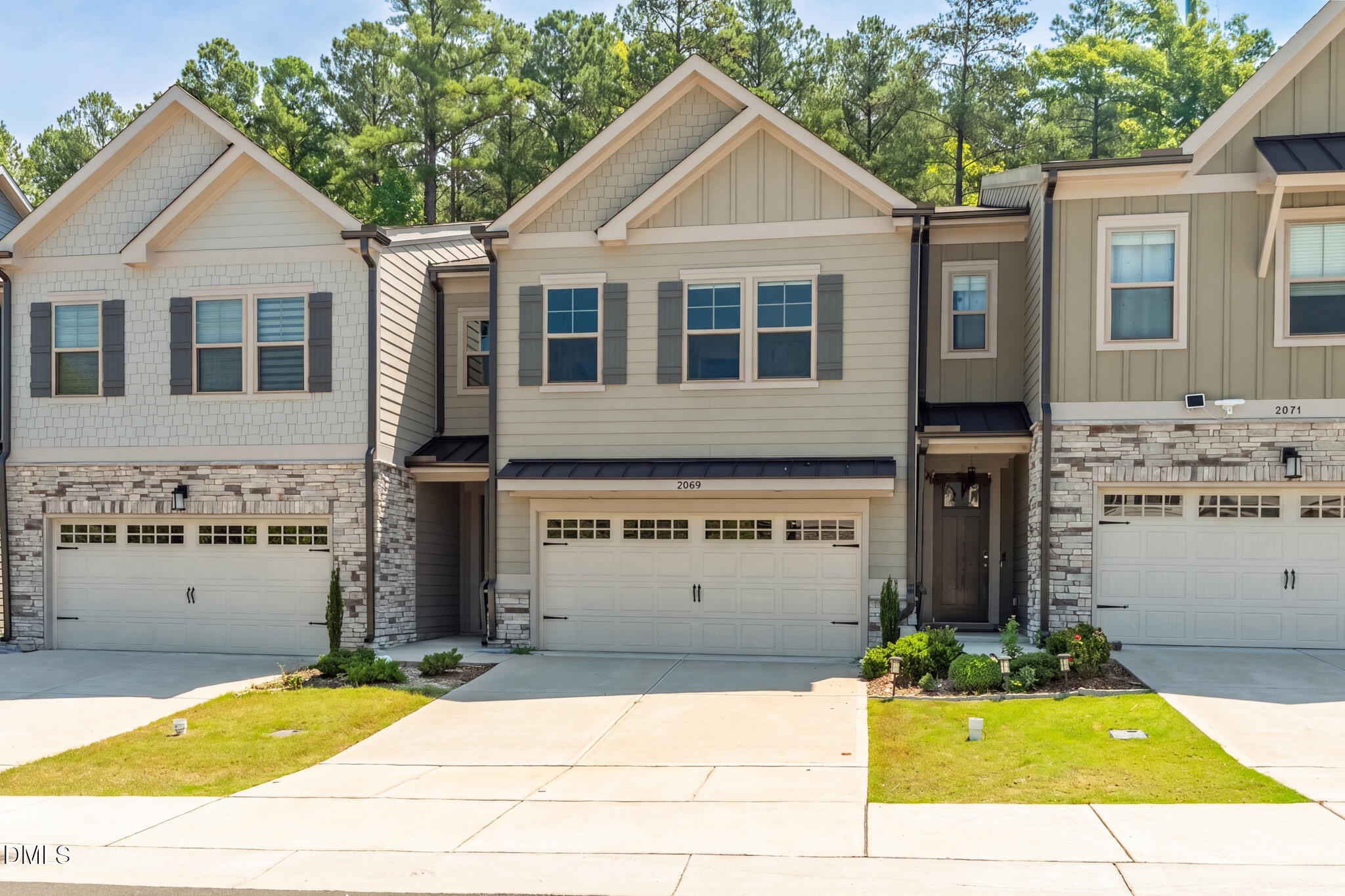 2069 Maggie Valley Drive Property Photo 1