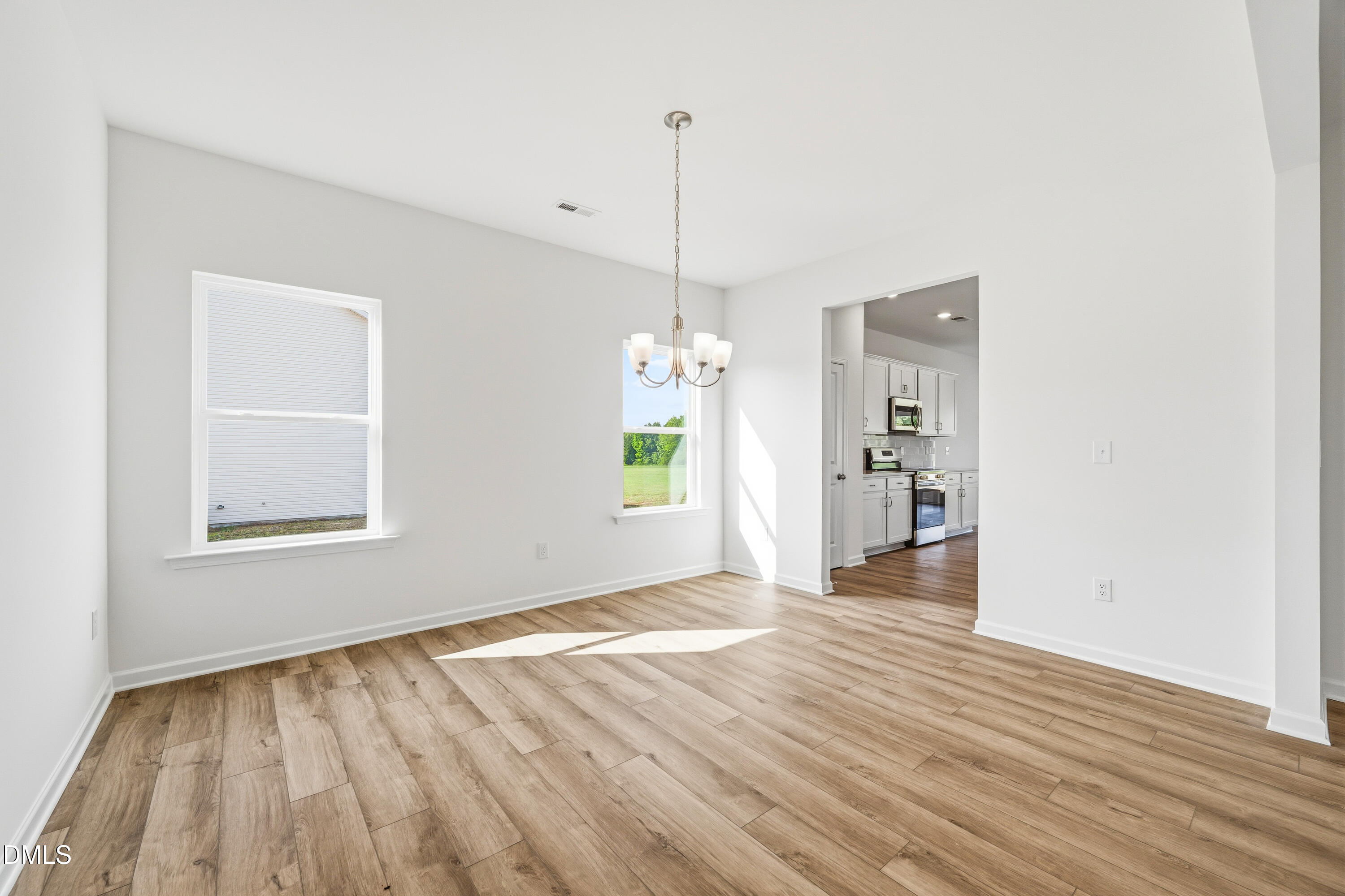 47 Cheshire Farm Drive Property Photo 3
