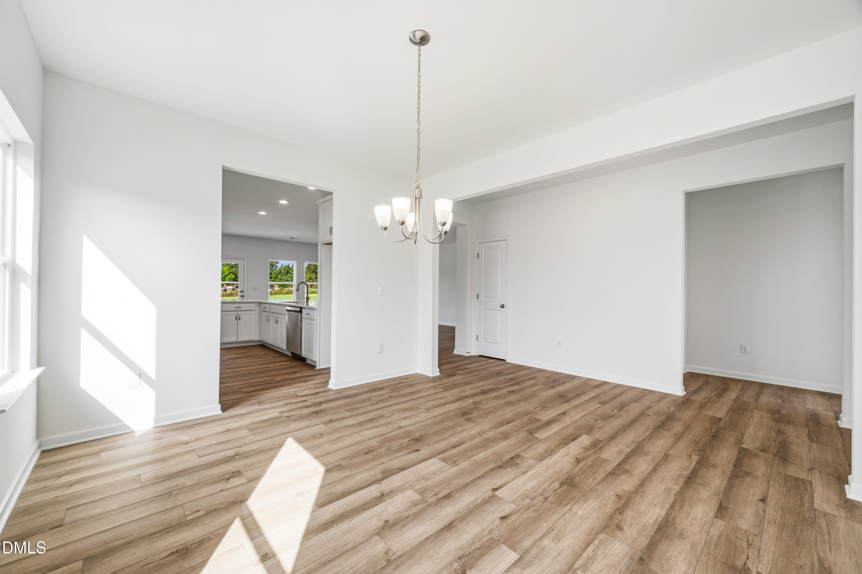 47 Cheshire Farm Drive Property Photo 4