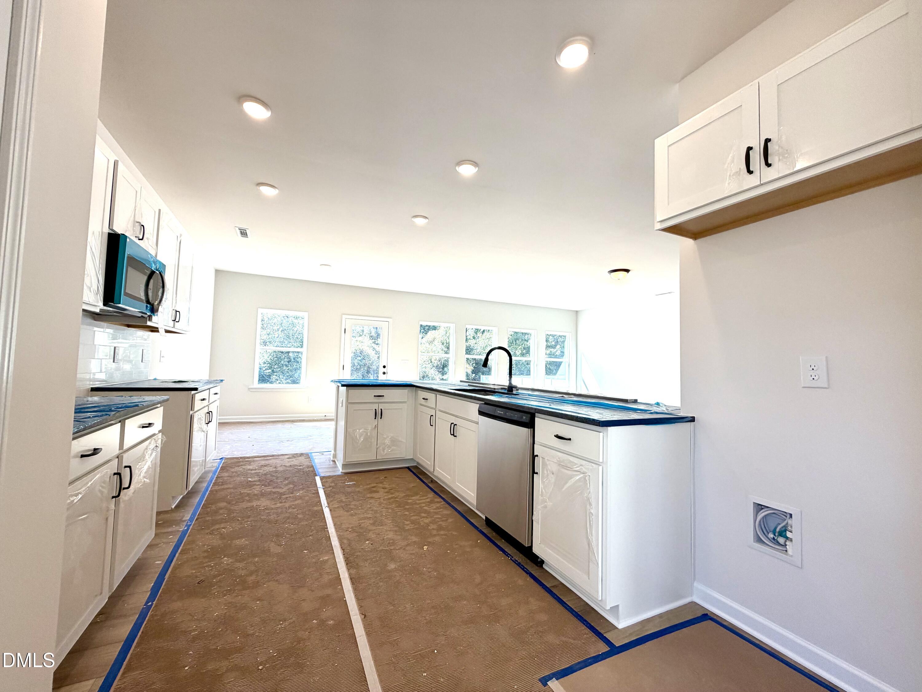 47 Cheshire Farm Drive Property Photo 8