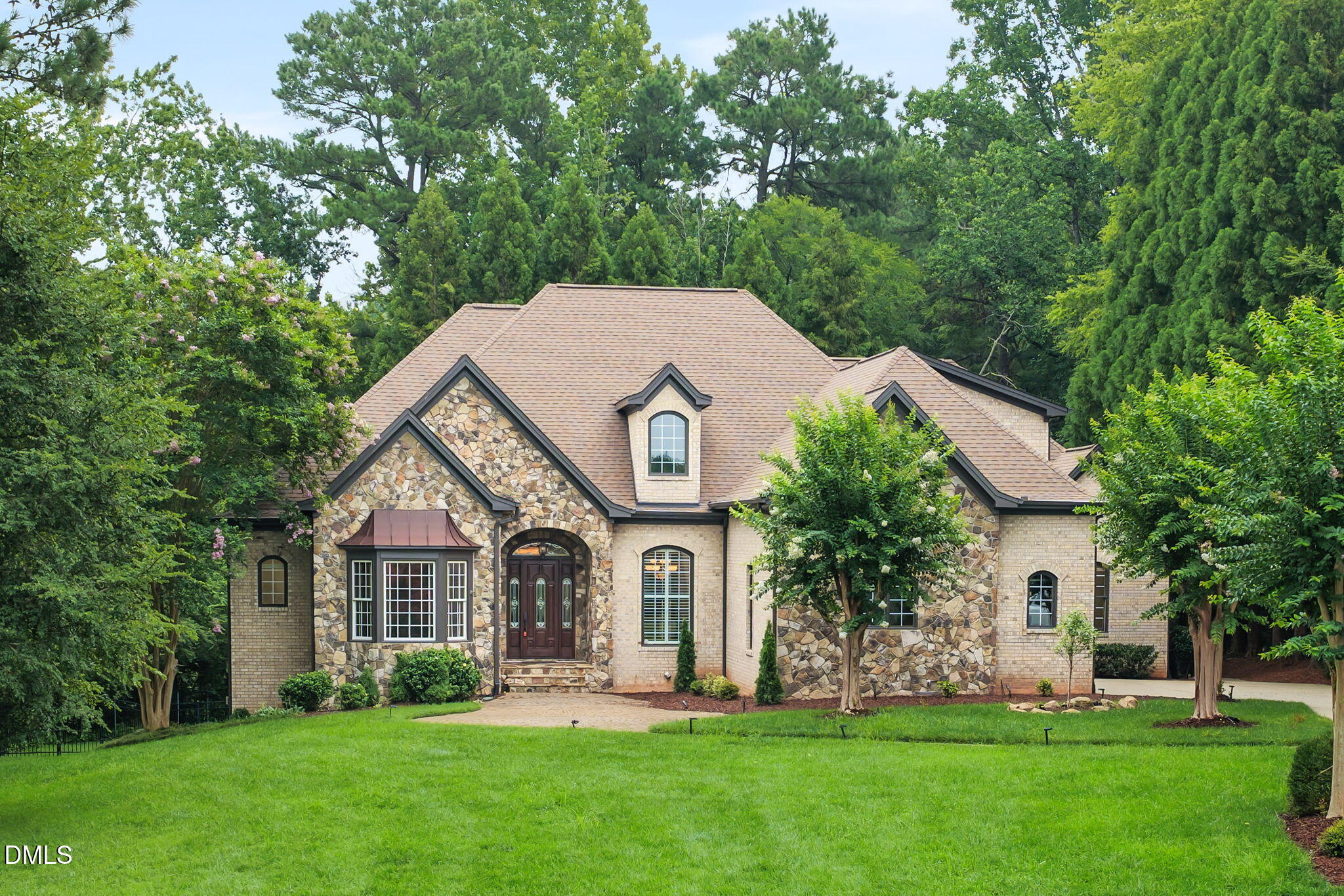 6116 Crescent Knoll Drive