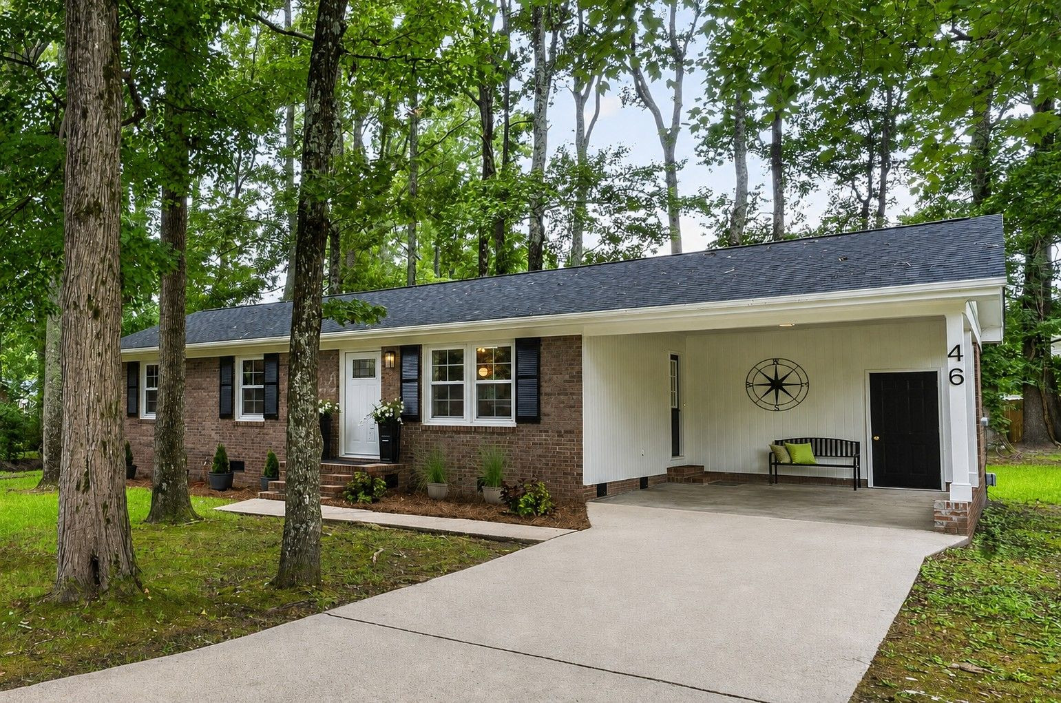 46 Dereck Drive Property Photo 1
