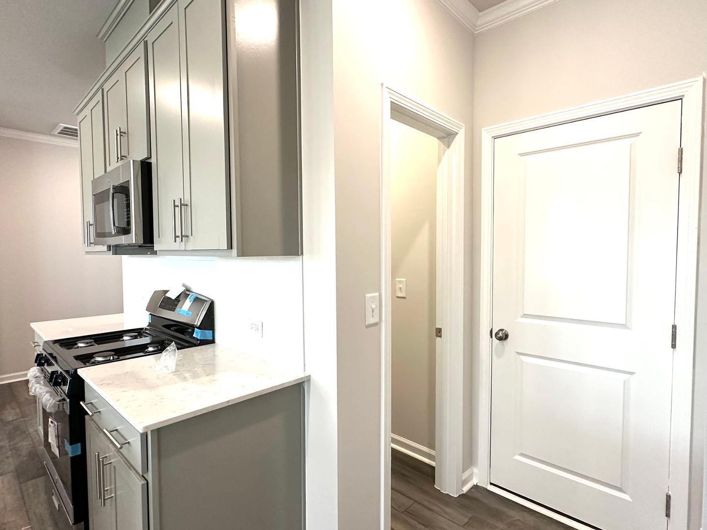 2233 Cape May Lane Property Photo 12