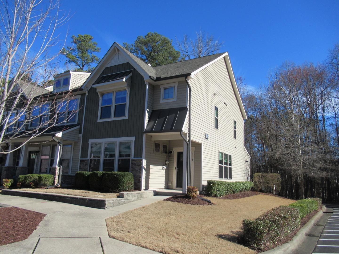 1125 Midtowne Way Property Photo 1