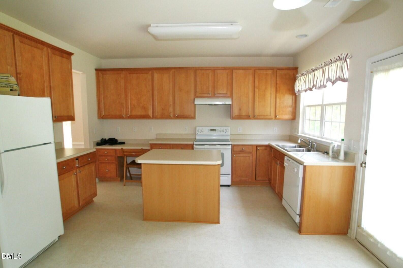 5324 Shaker Heights Lane Property Photo 5