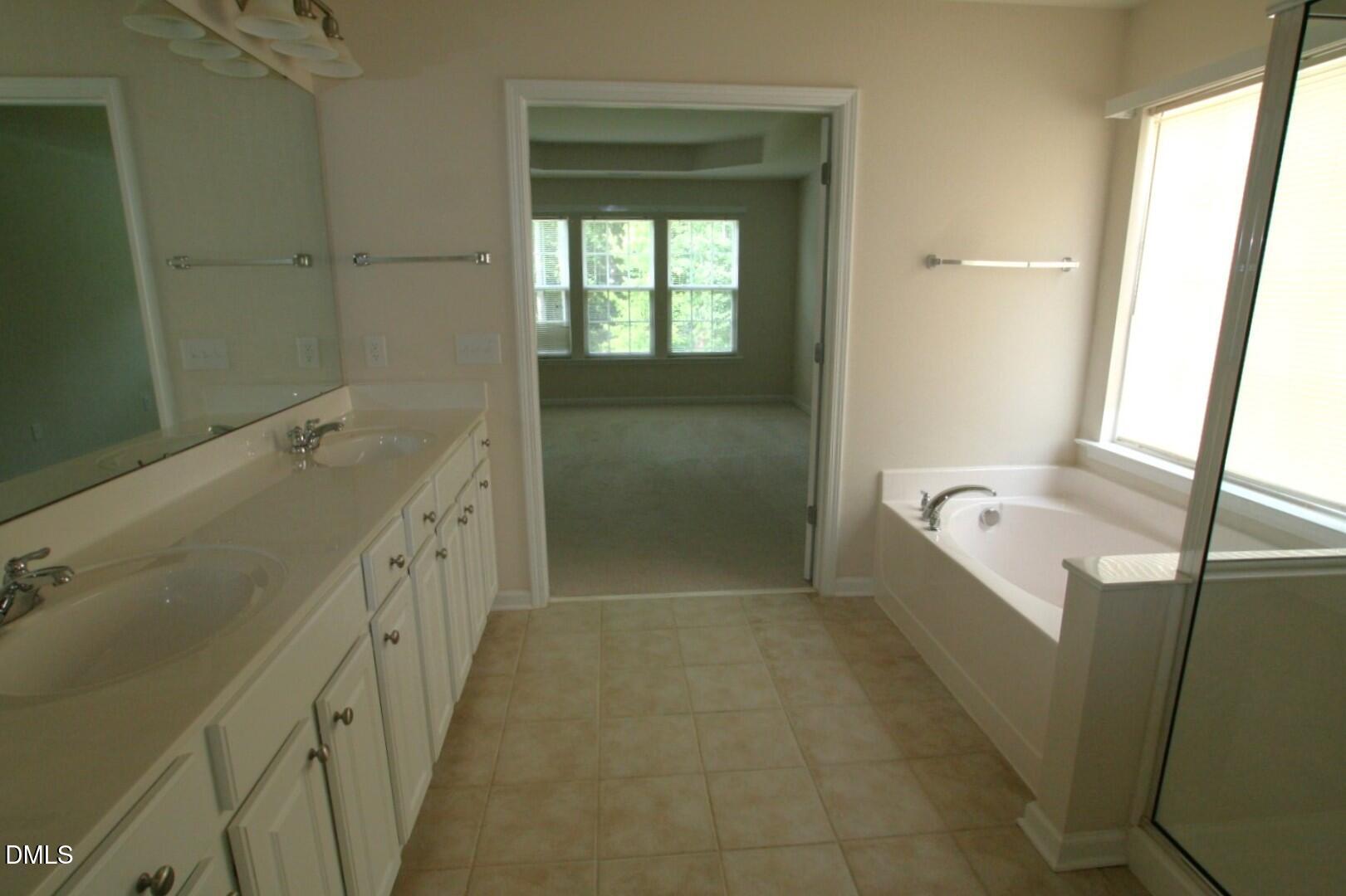 5324 Shaker Heights Lane Property Photo 11