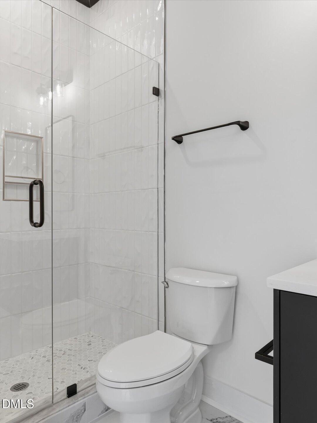 720 Oakwood Avenue 102 Property Photo 6