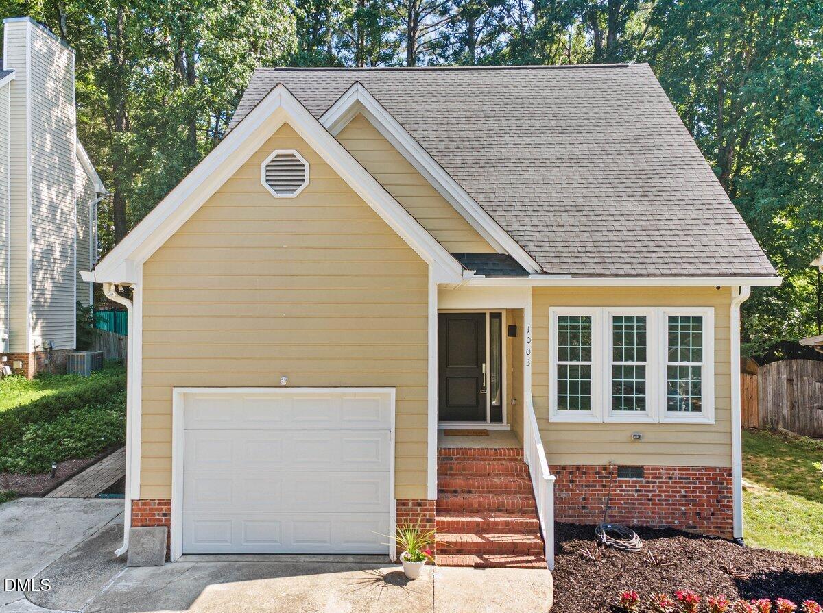1003 Woodbriar Street