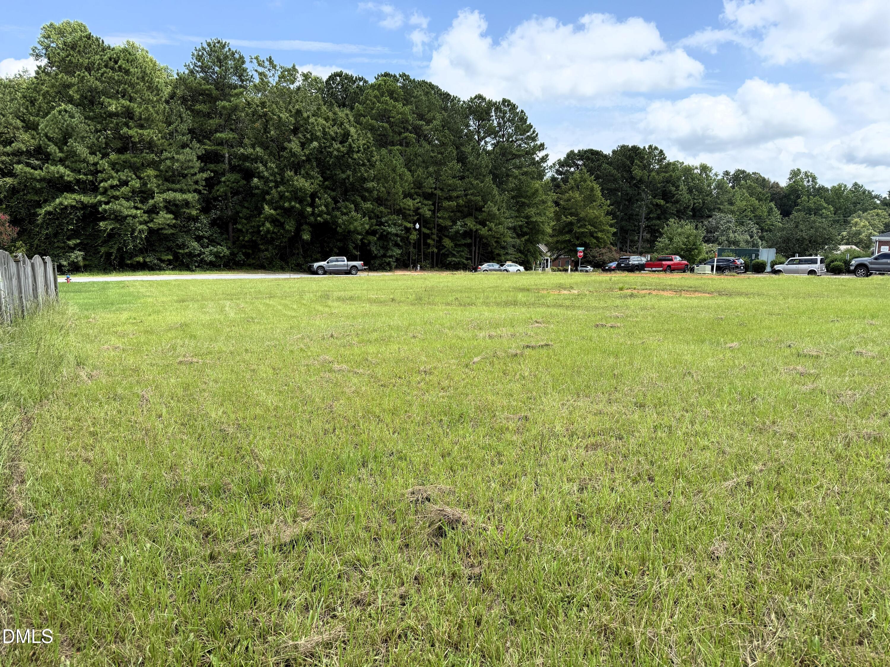 200 Winding Wood Drive Property Photo 4