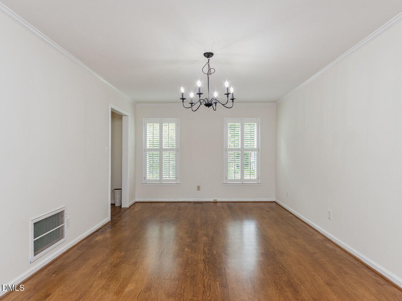 908 Buckingham Road Property Photo 9