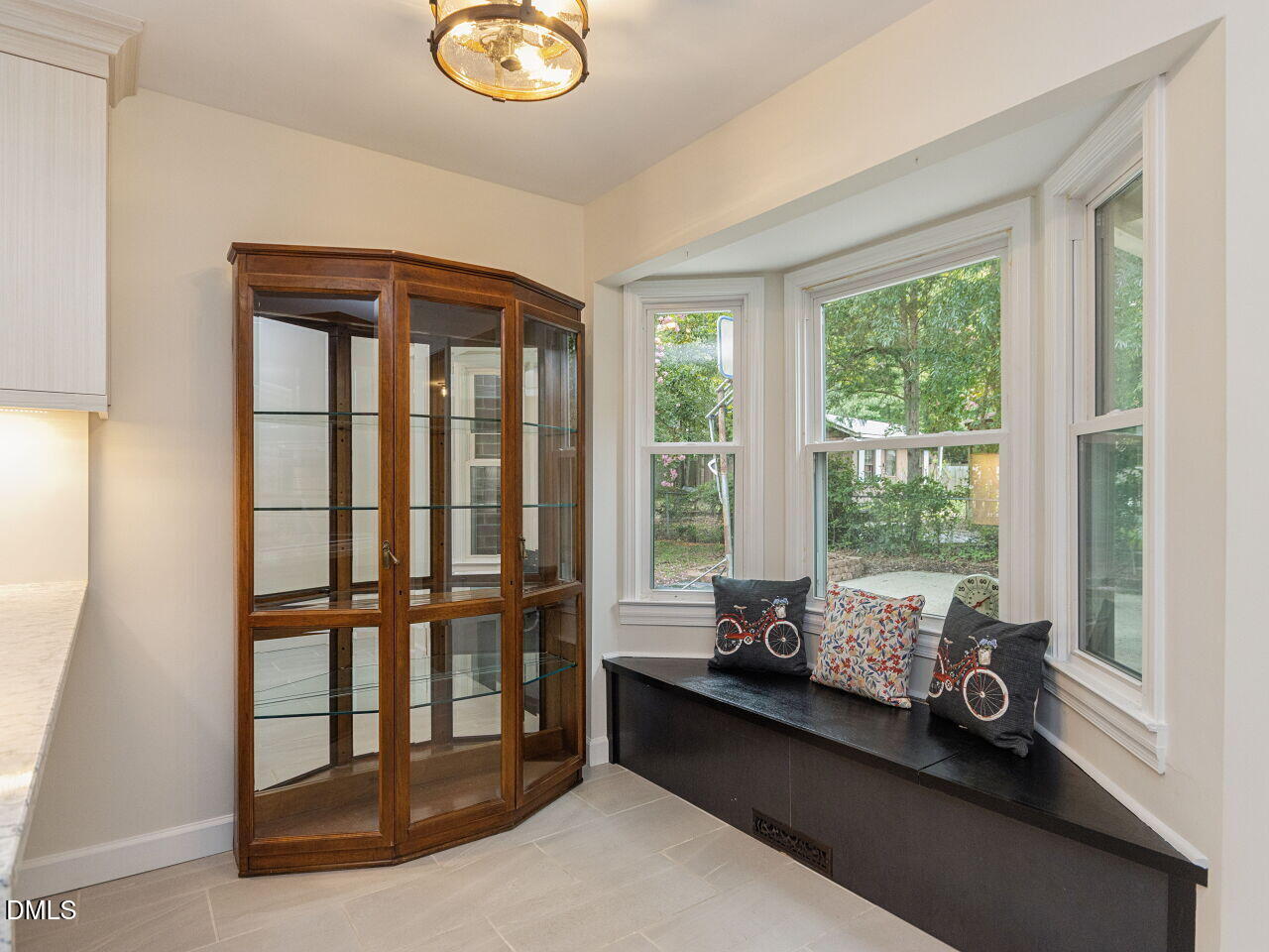 908 Buckingham Road Property Photo 13