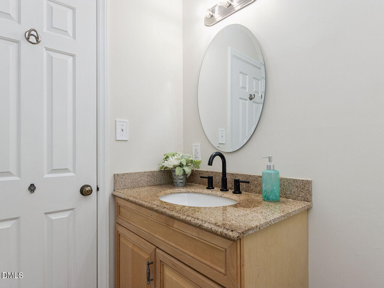 908 Buckingham Road Property Photo 28