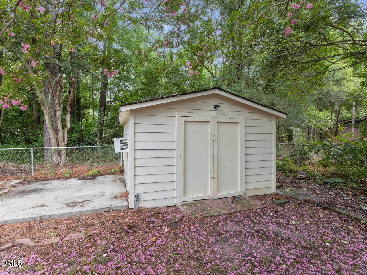 908 Buckingham Road Property Photo 36