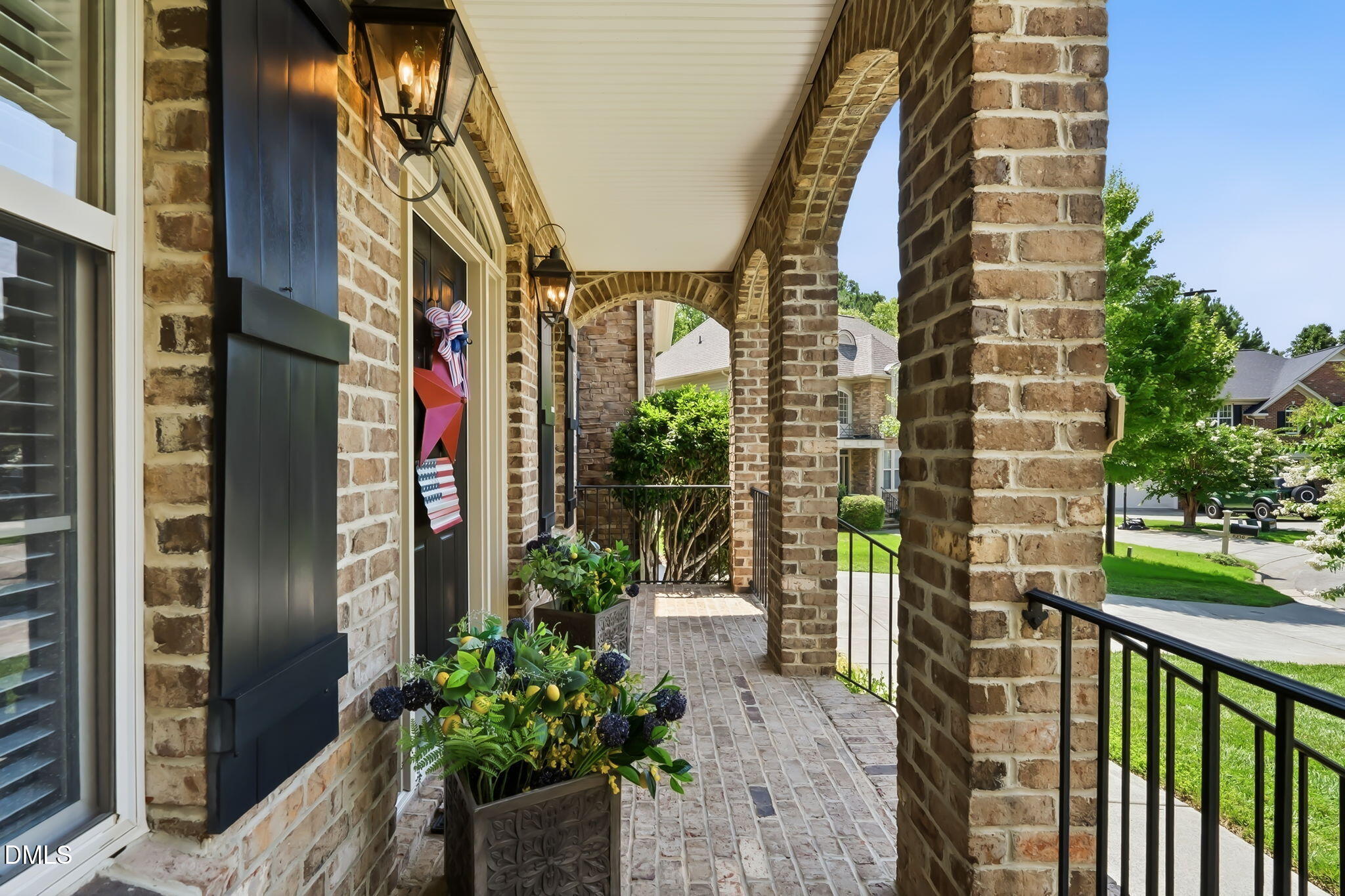 8227 Cushing Street Property Photo 4