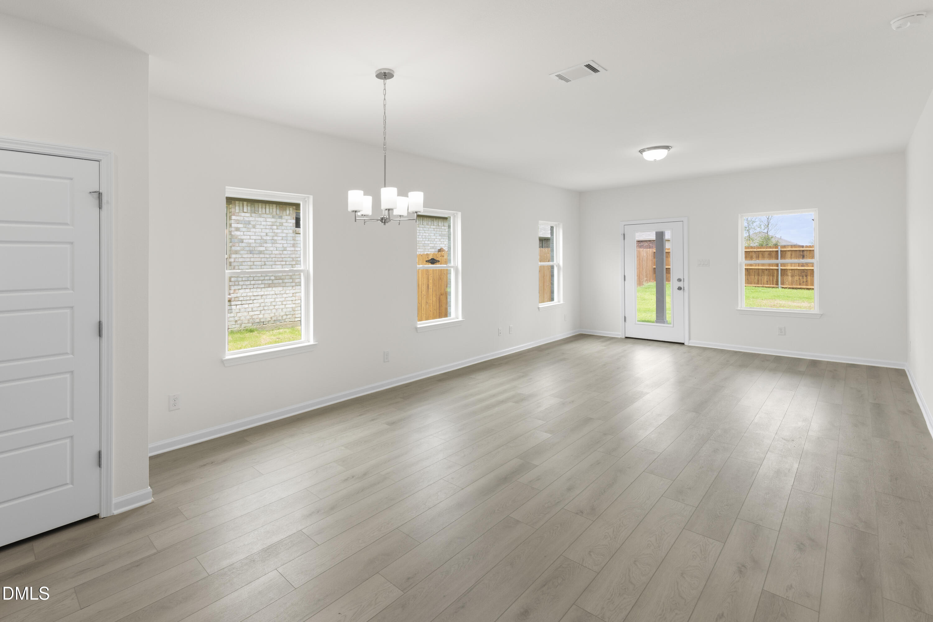 95 Chardonnay Drive Property Photo 6
