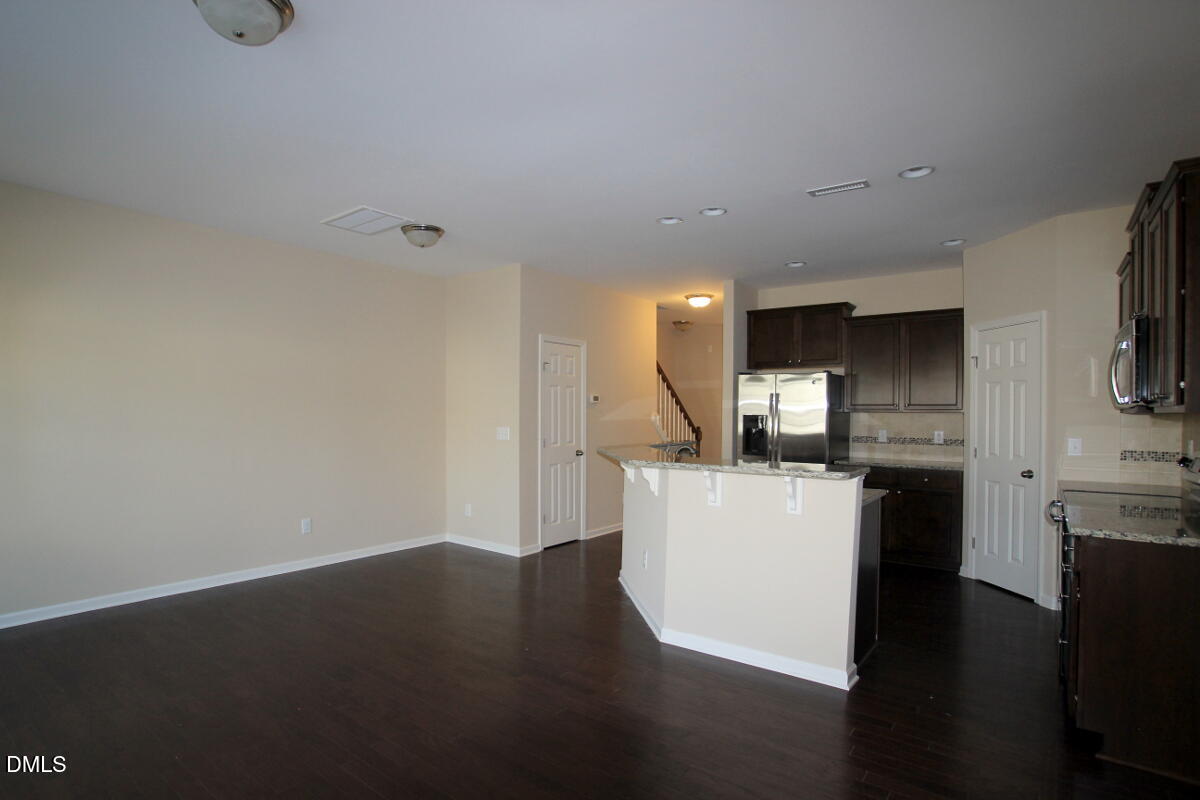 947 Consortium Drive Property Photo 3