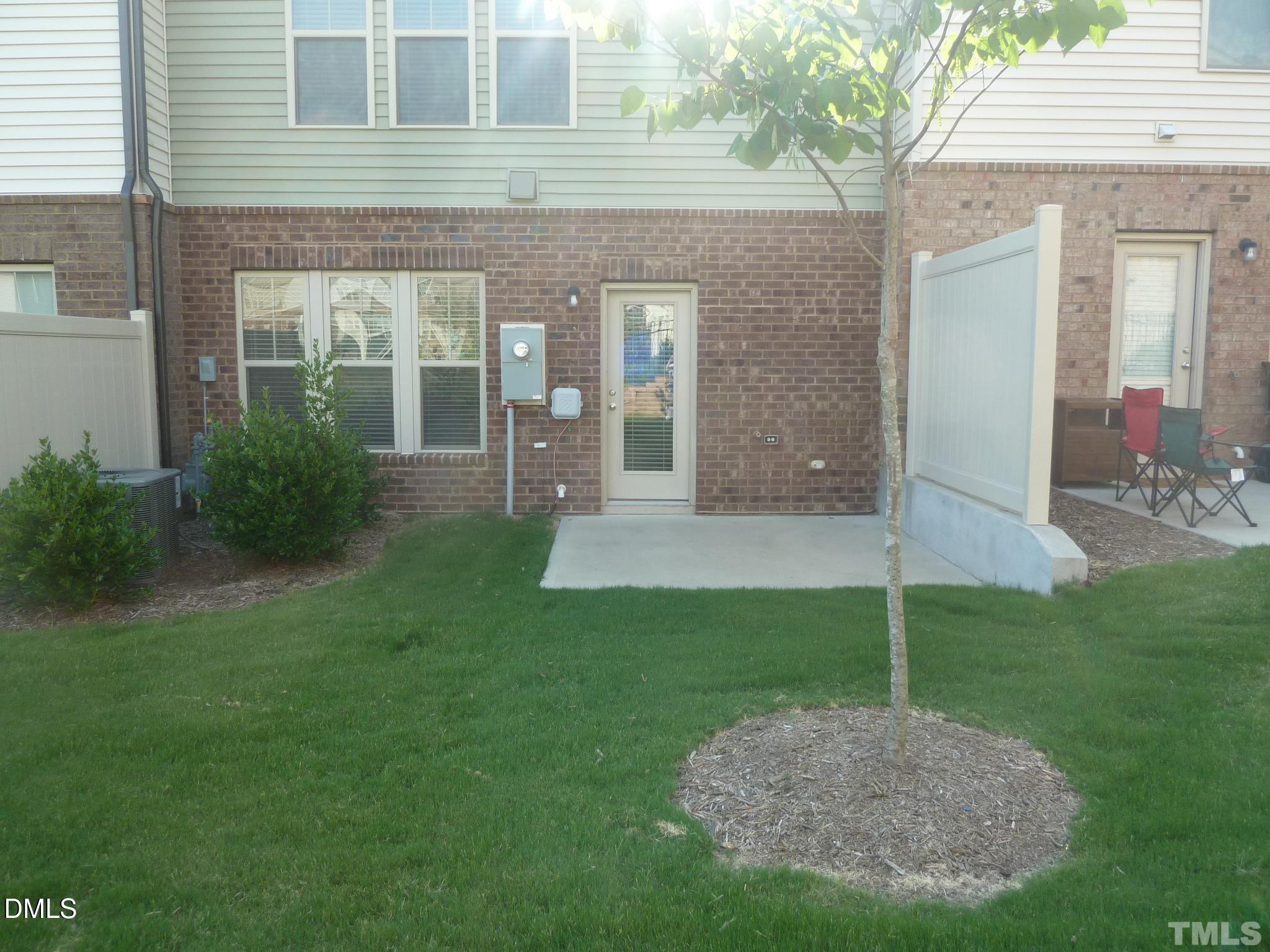 521 Denhoff Drive Property Photo 9