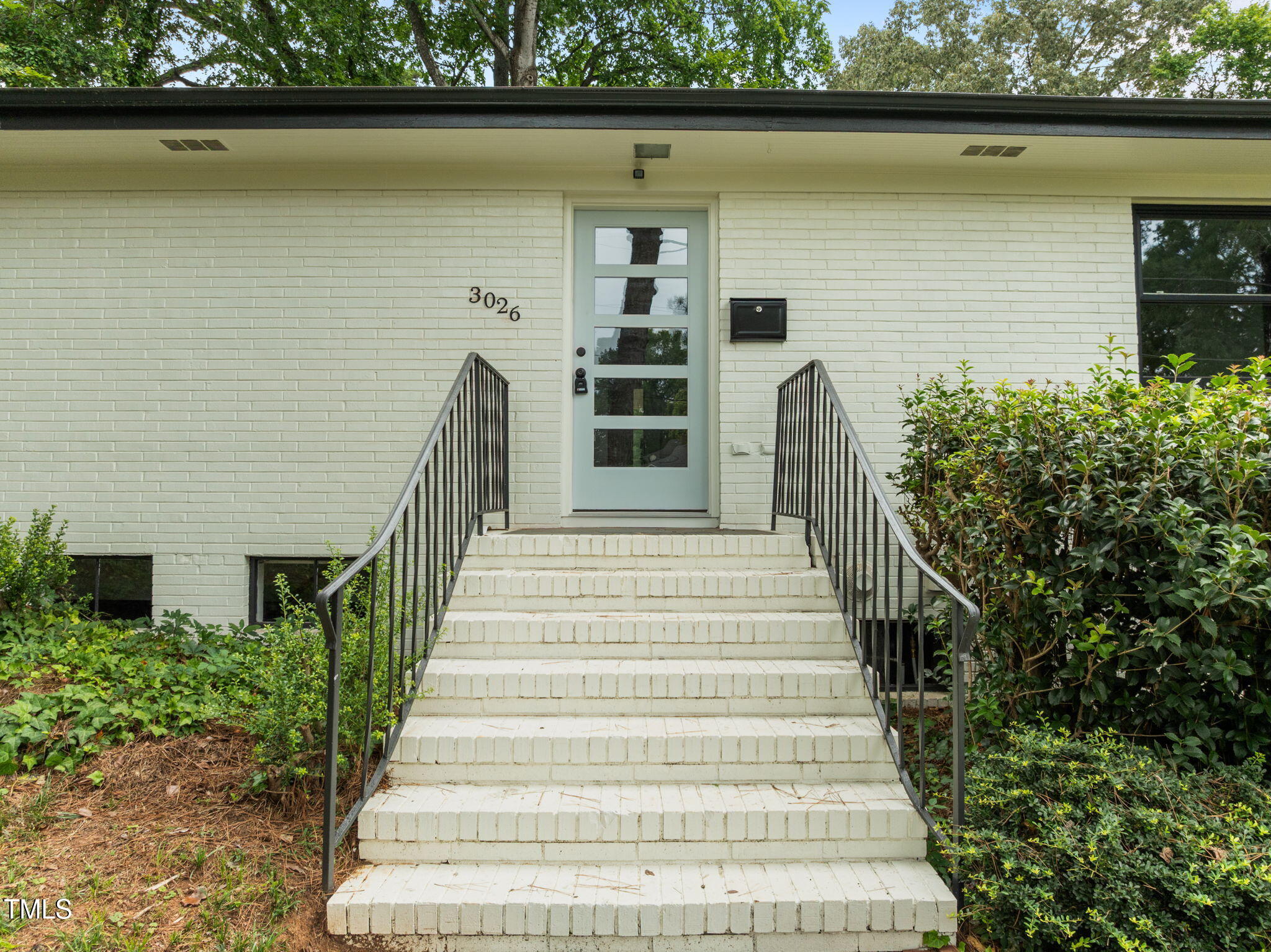3026 Devonshire Drive Property Photo 2