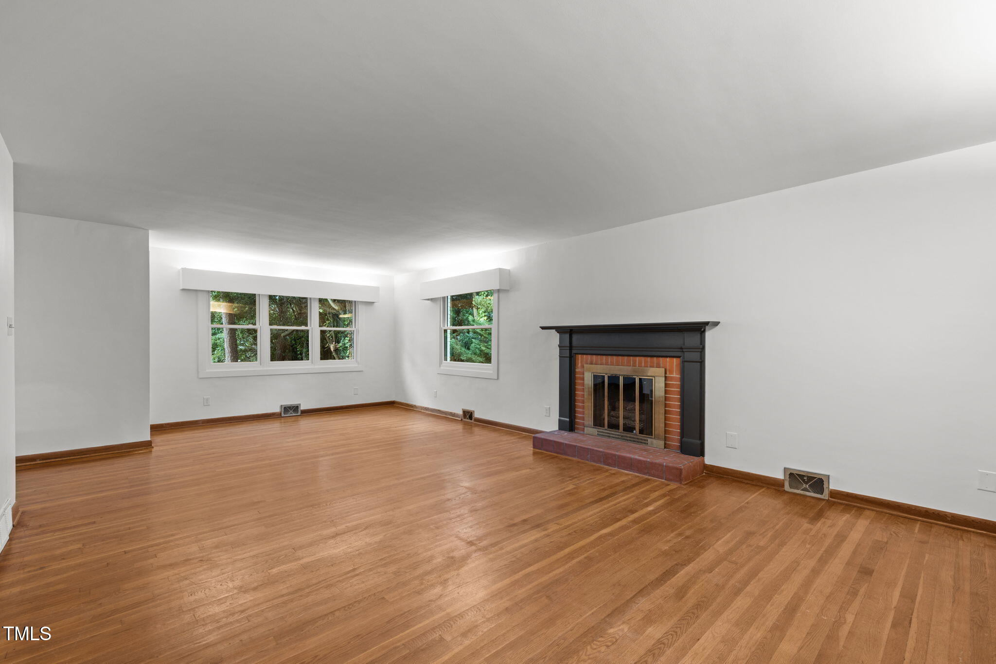 3026 Devonshire Drive Property Photo 7