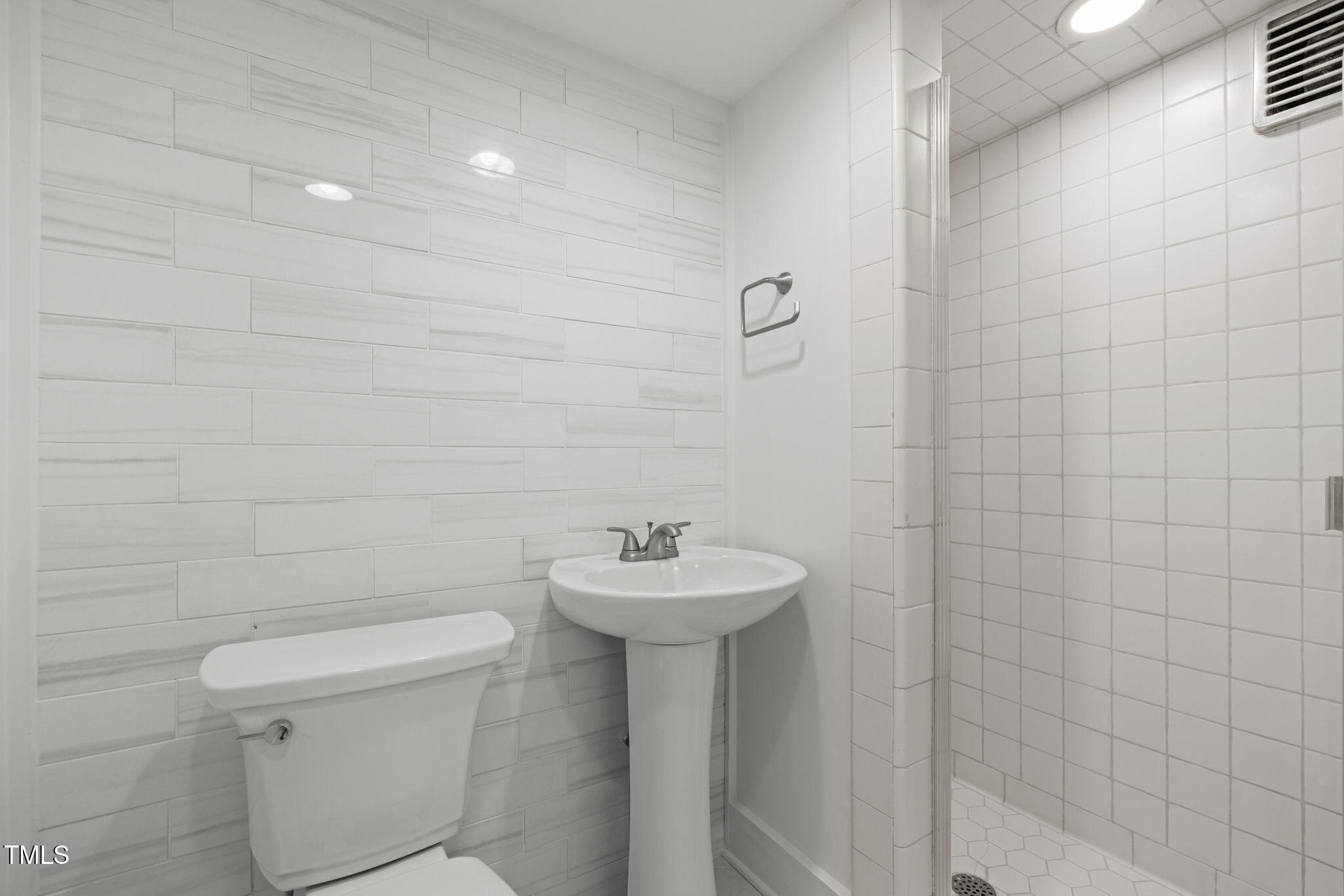 3026 Devonshire Drive Property Photo 27