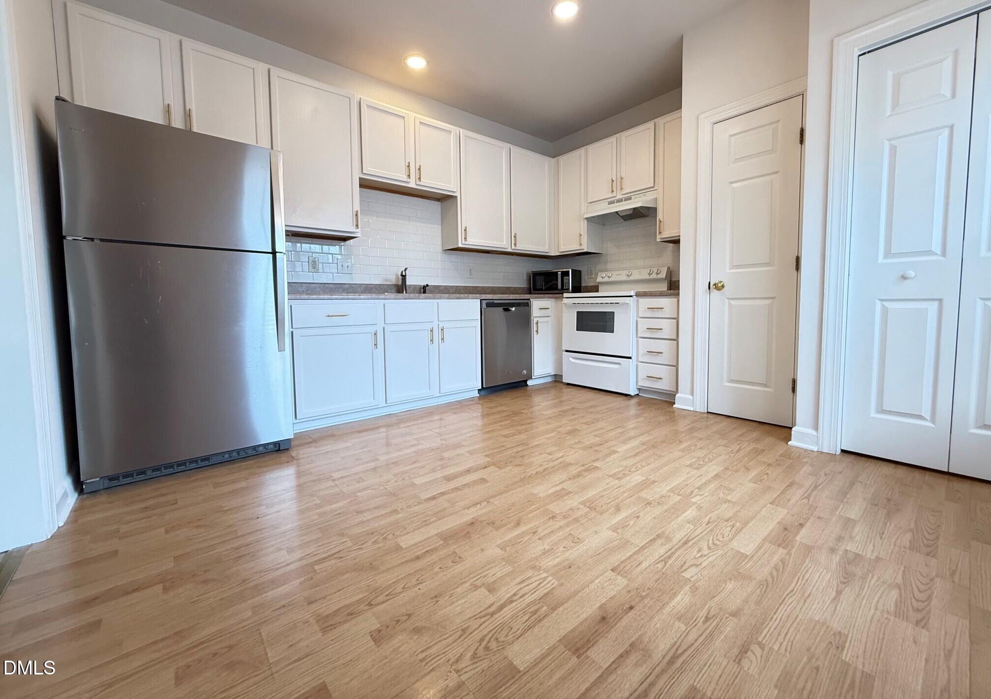 2701 Sterling Park Drive Property Photo 4