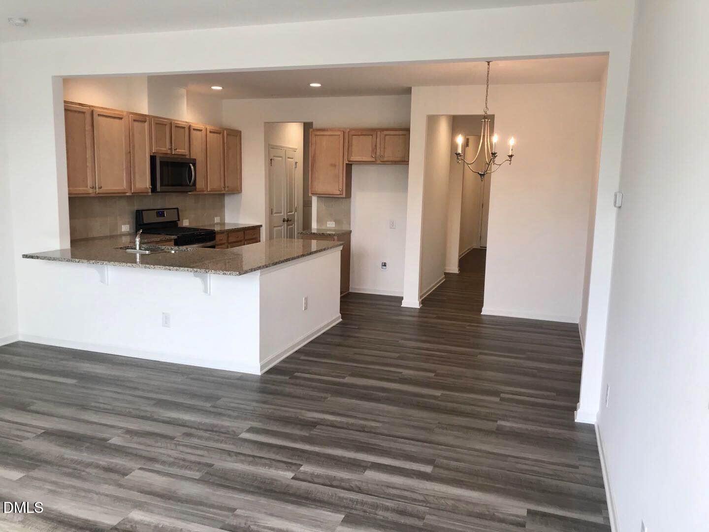 1007 Beyer Place Property Photo 8