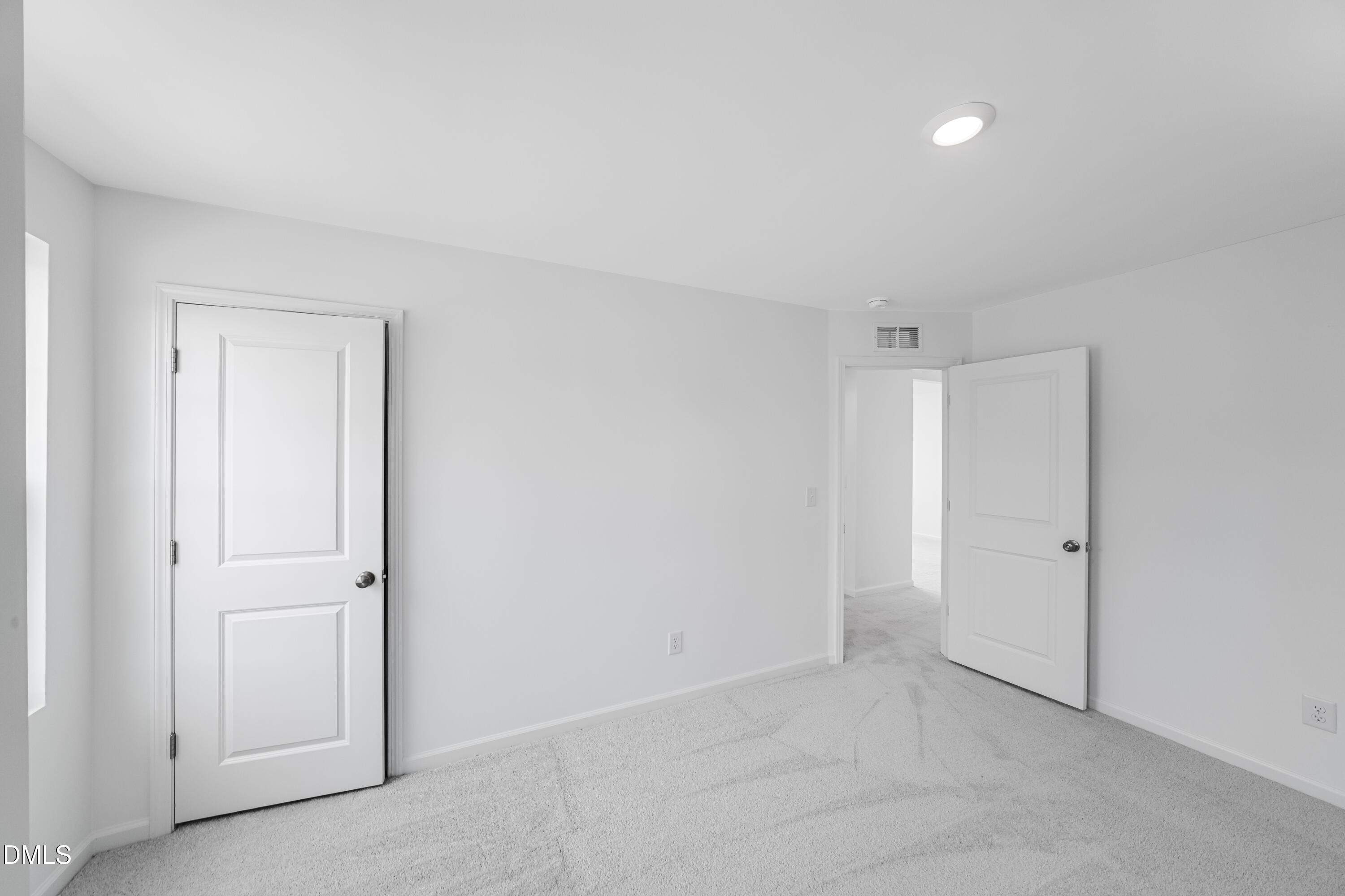 1045 Red Finch Way Property Photo 15