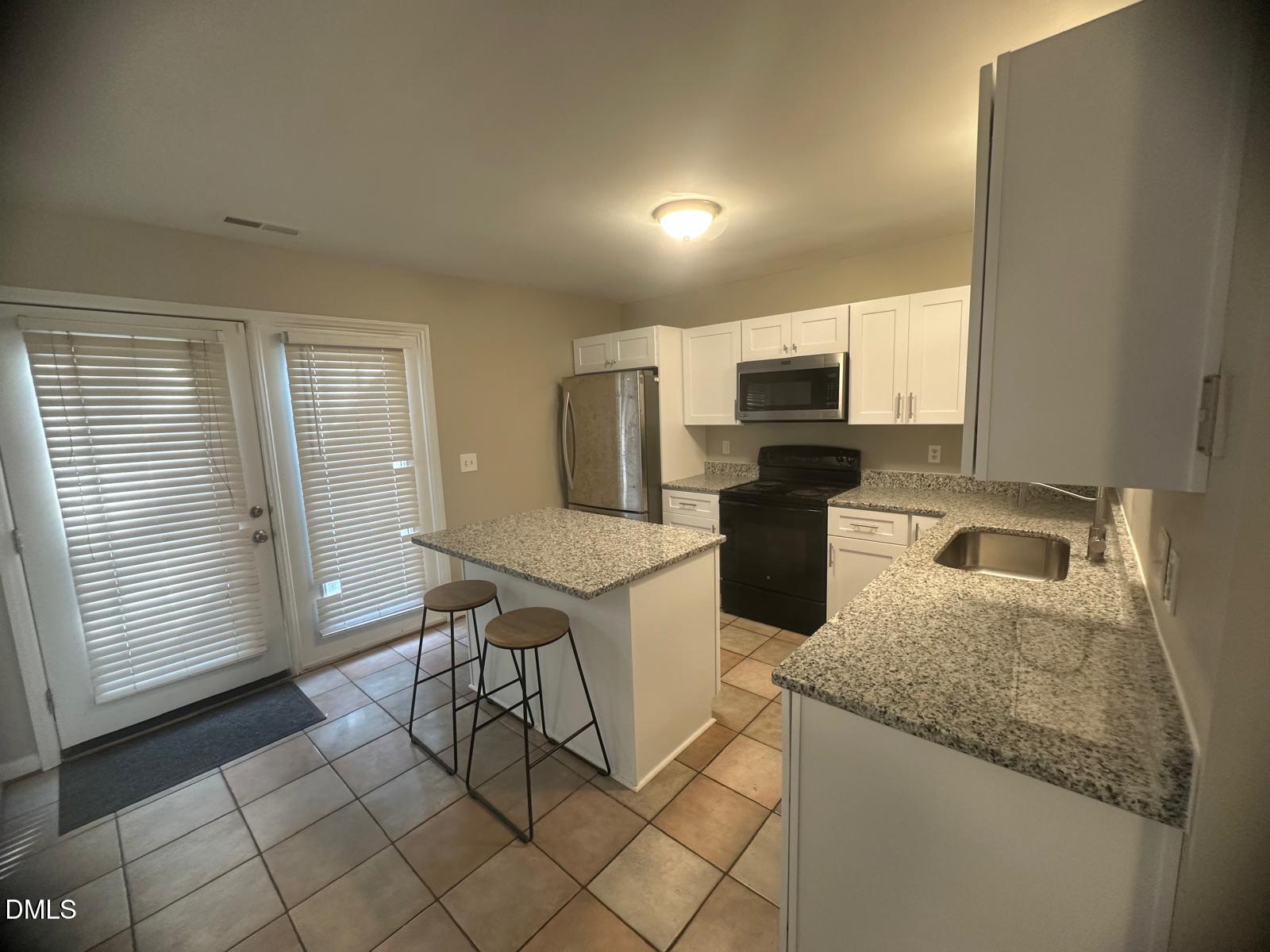 5633 Fieldcross Court Property Photo 4