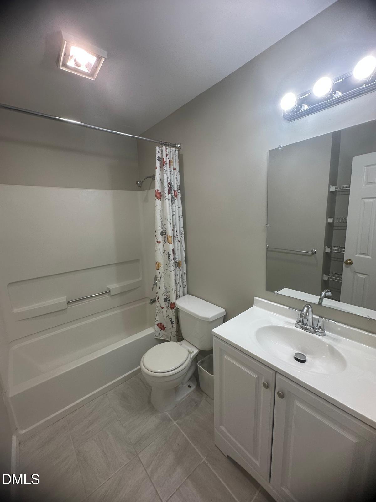 5633 Fieldcross Court Property Photo 12