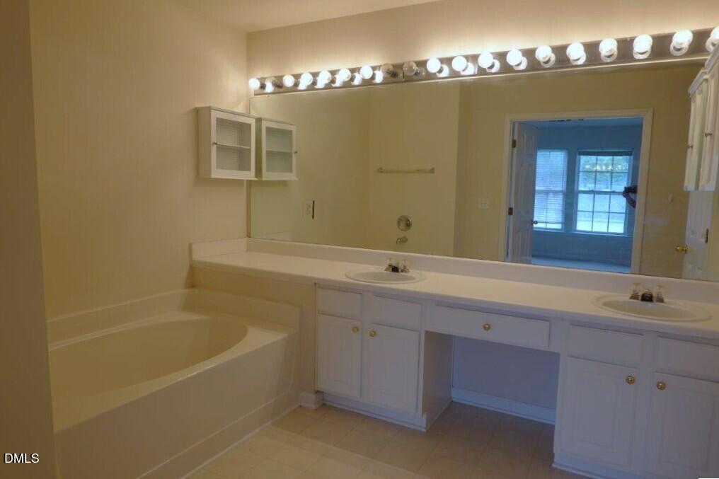 205 Whitney Oaks Lane Property Photo 10