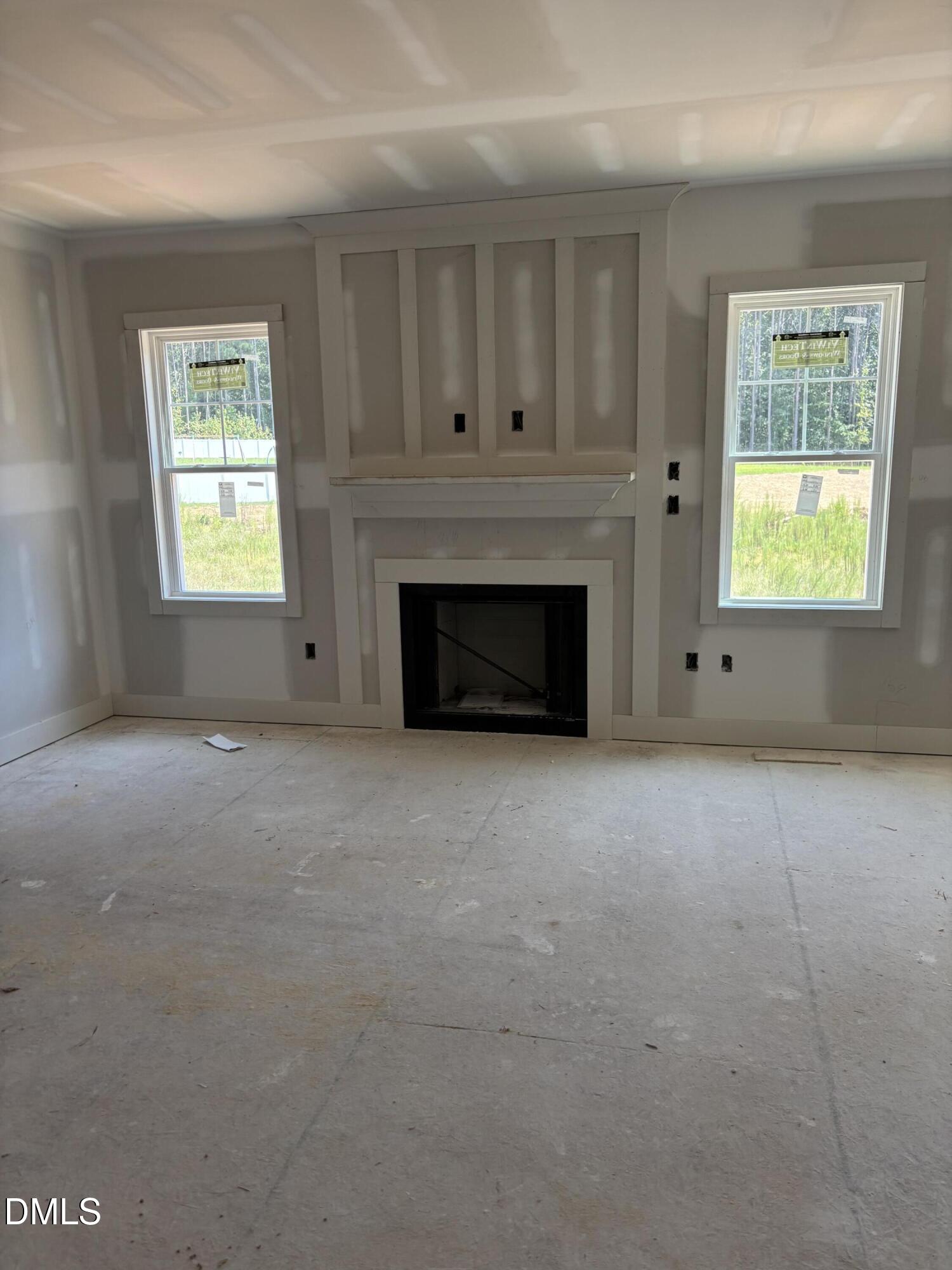 553 Rye Way Property Photo 4