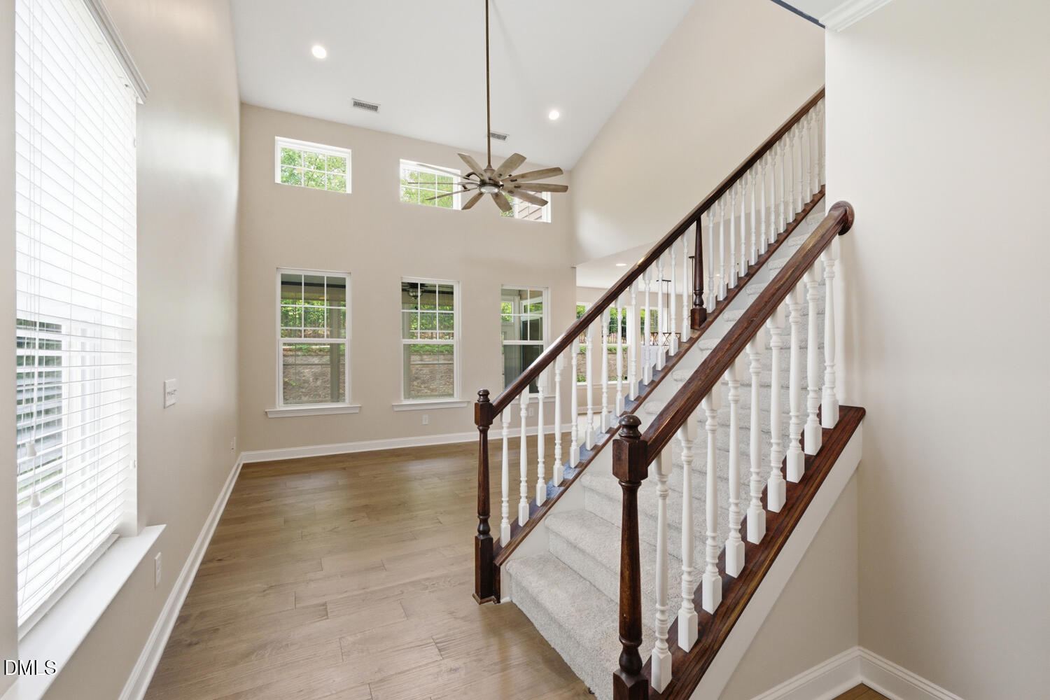 323 Acorn Hollow Place Property Photo 4