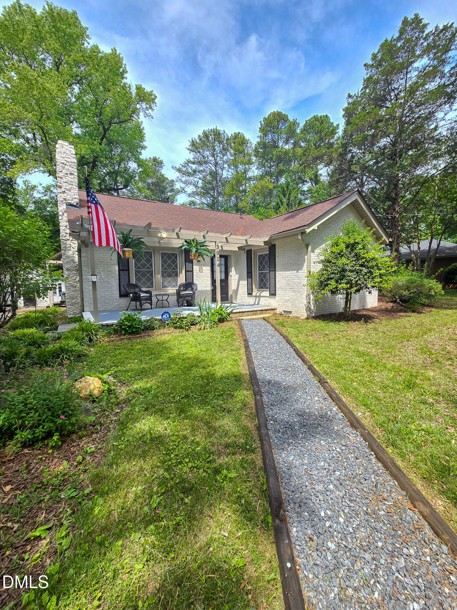3014 Hope Valley Road Property Photo 2