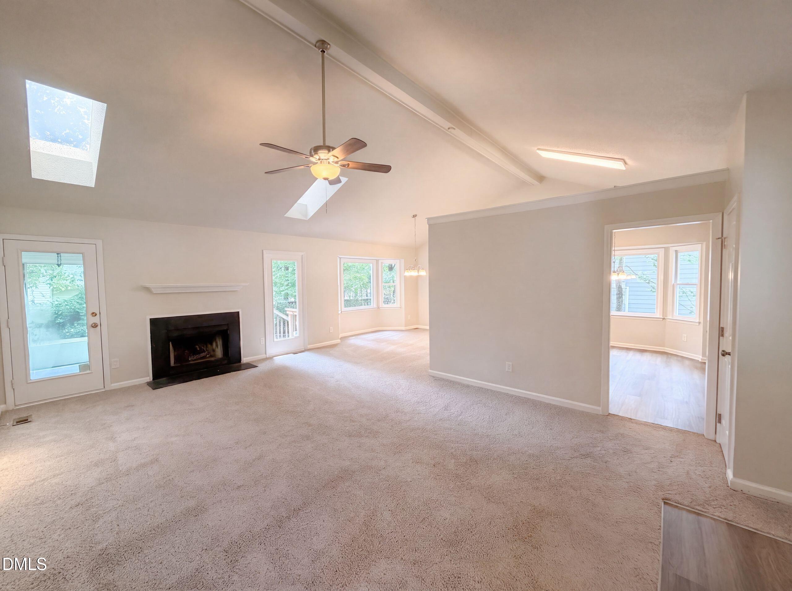 1004 Clifford Drive Property Photo 3