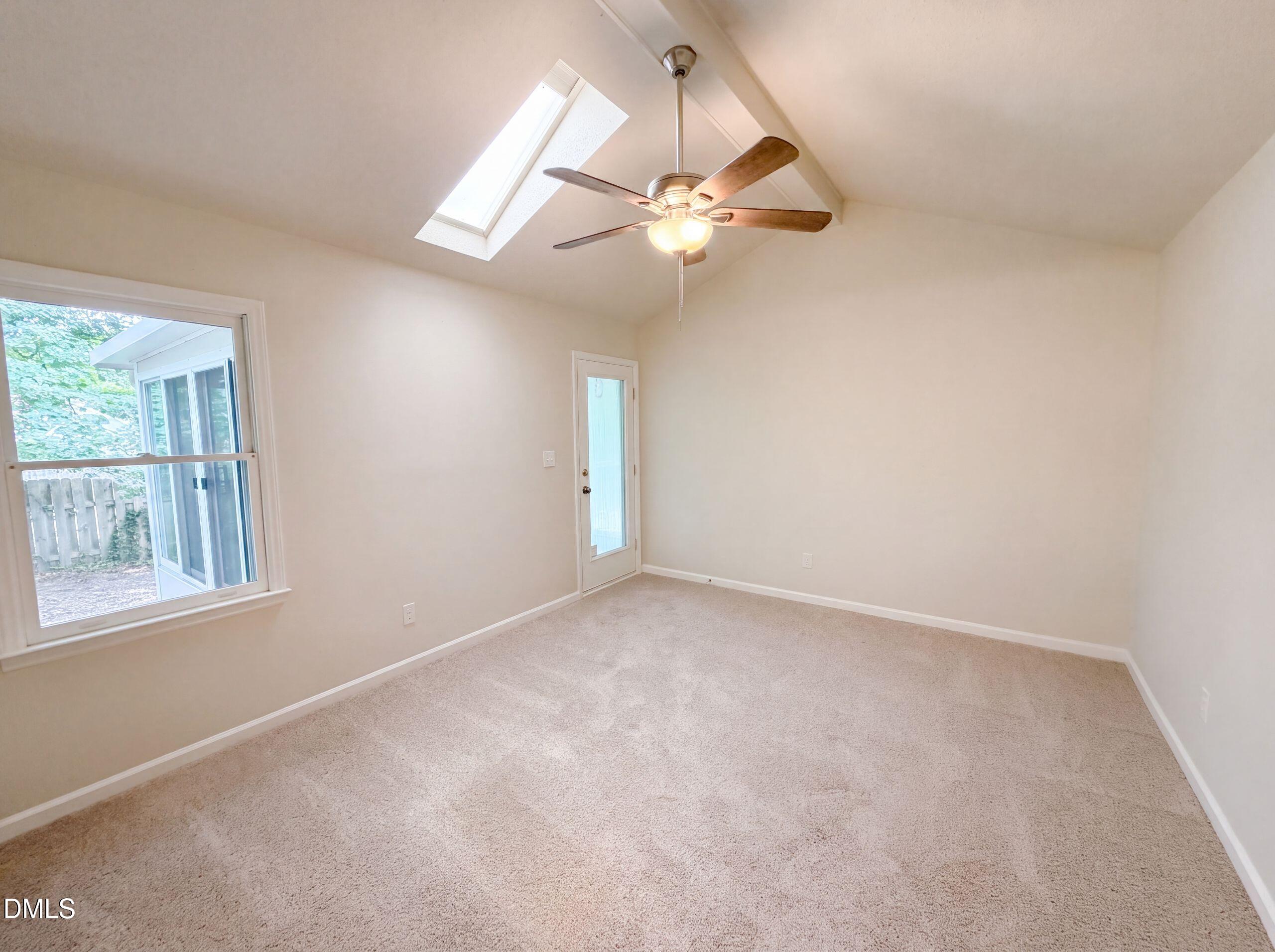 1004 Clifford Drive Property Photo 9