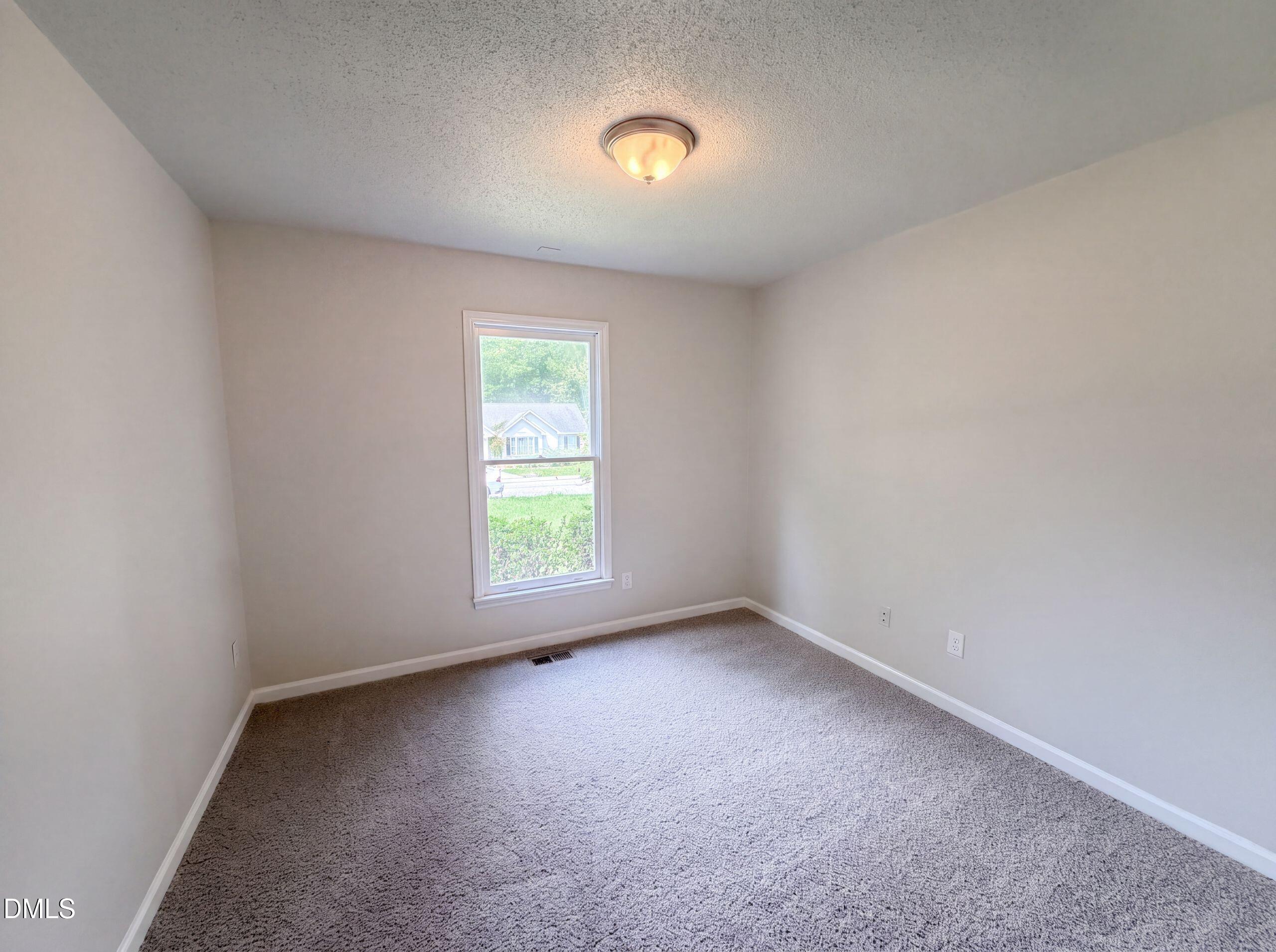 1004 Clifford Drive Property Photo 11