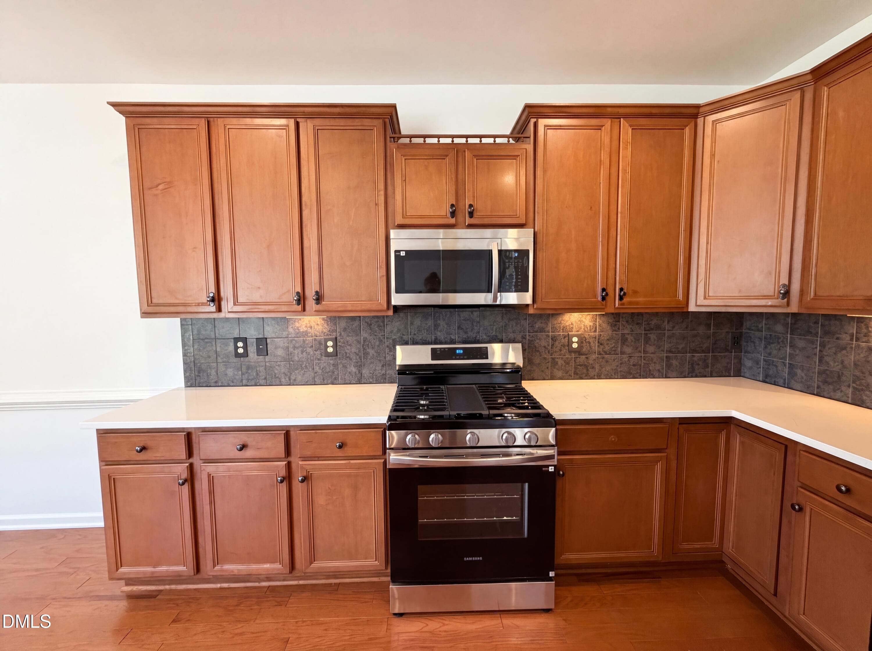 3064 Imperial Oaks Drive Property Photo 6