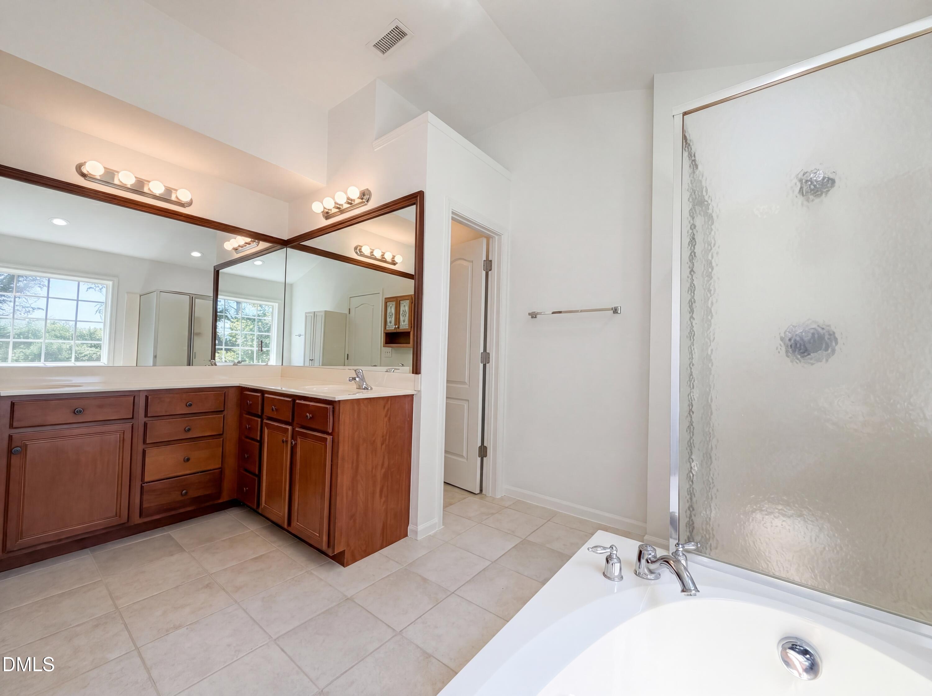 3064 Imperial Oaks Drive Property Photo 15