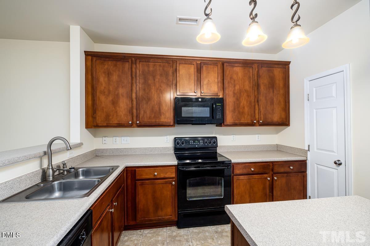 1619 Snow Mass Way Property Photo 4