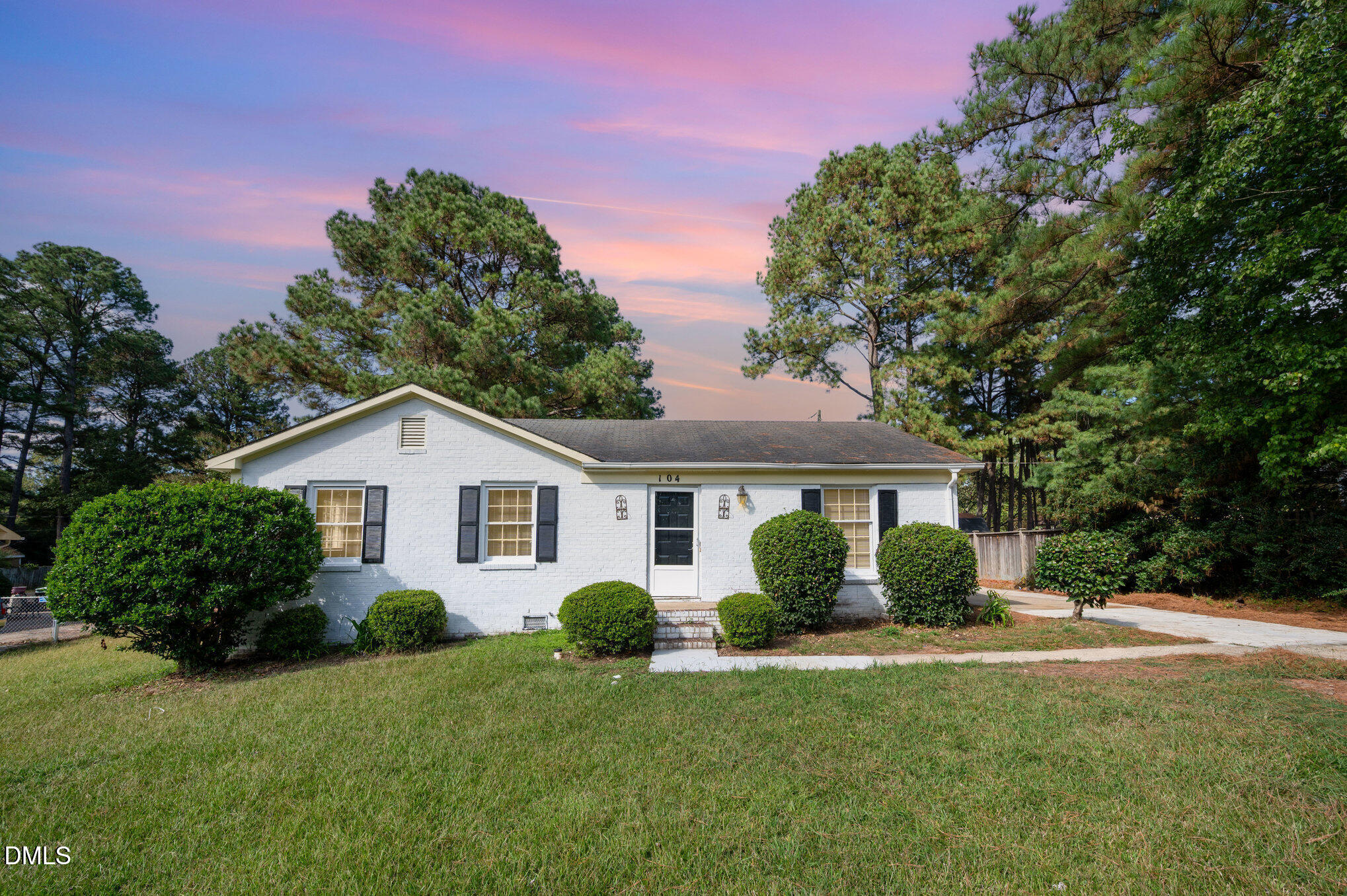 104 Deblyn Court Property Photo 1