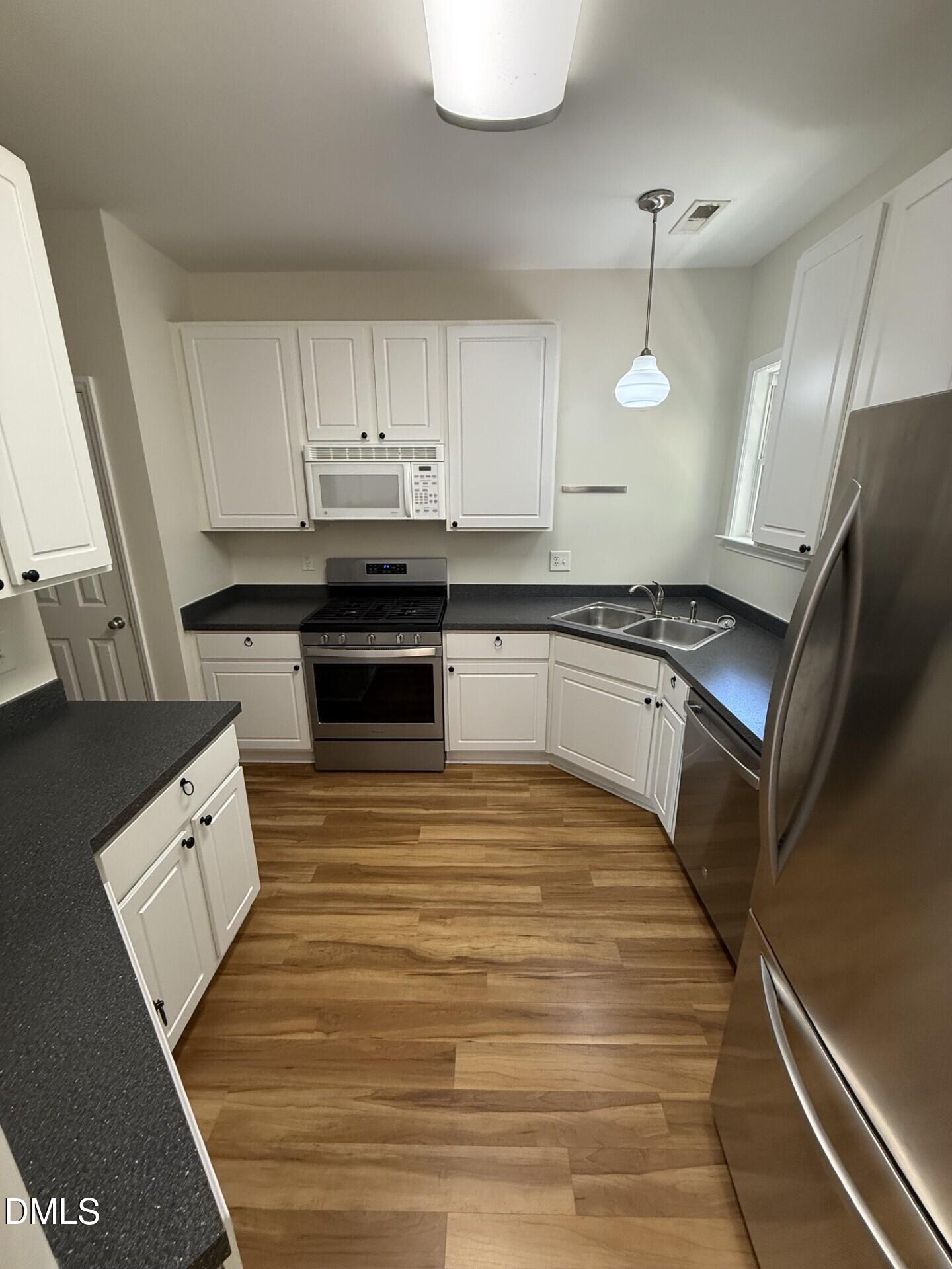 4046 Landover Lane Property Photo 11