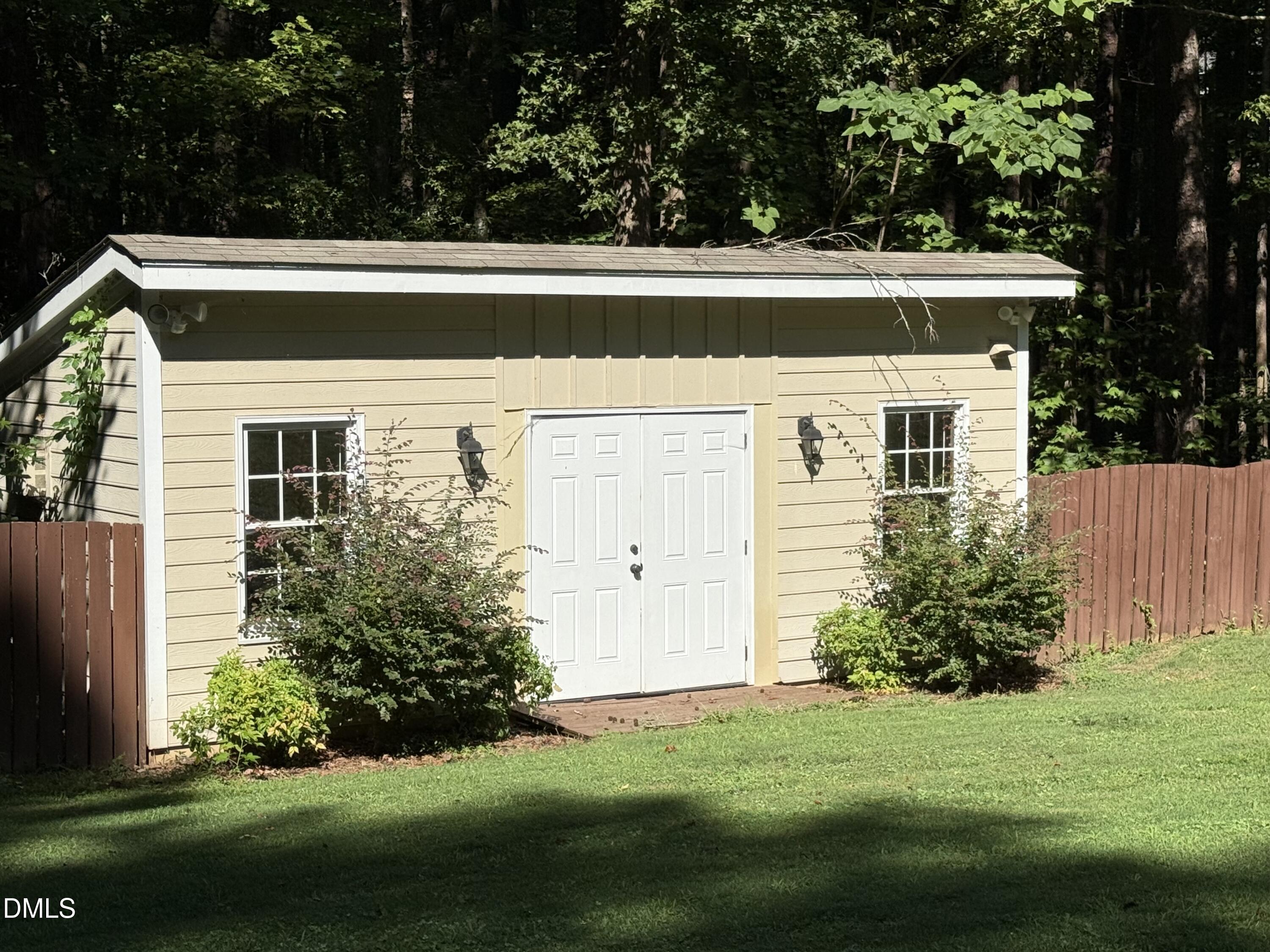 7301 Lakefall Drive Property Photo 24