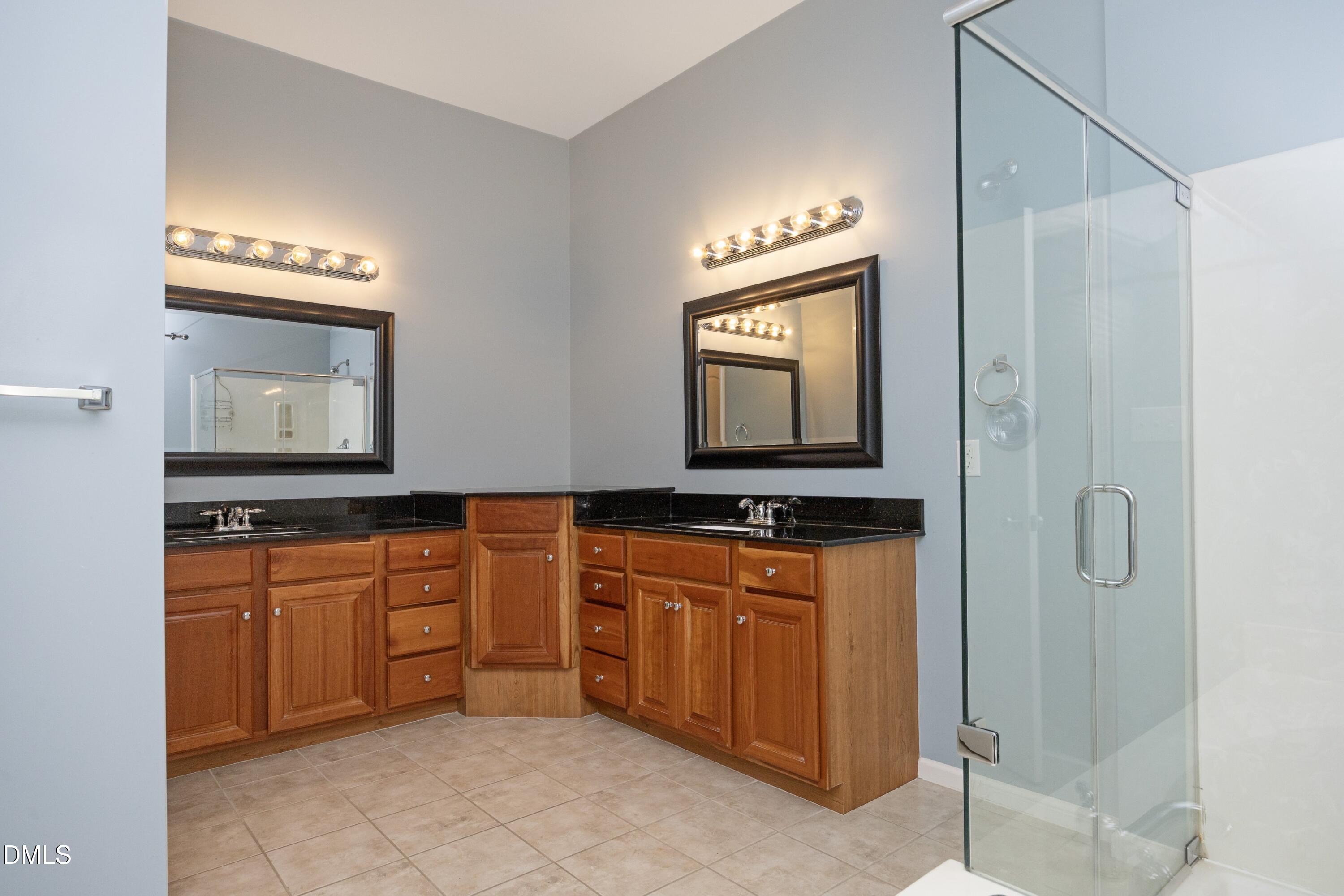 13304 Ashford Park Drive Property Photo 24