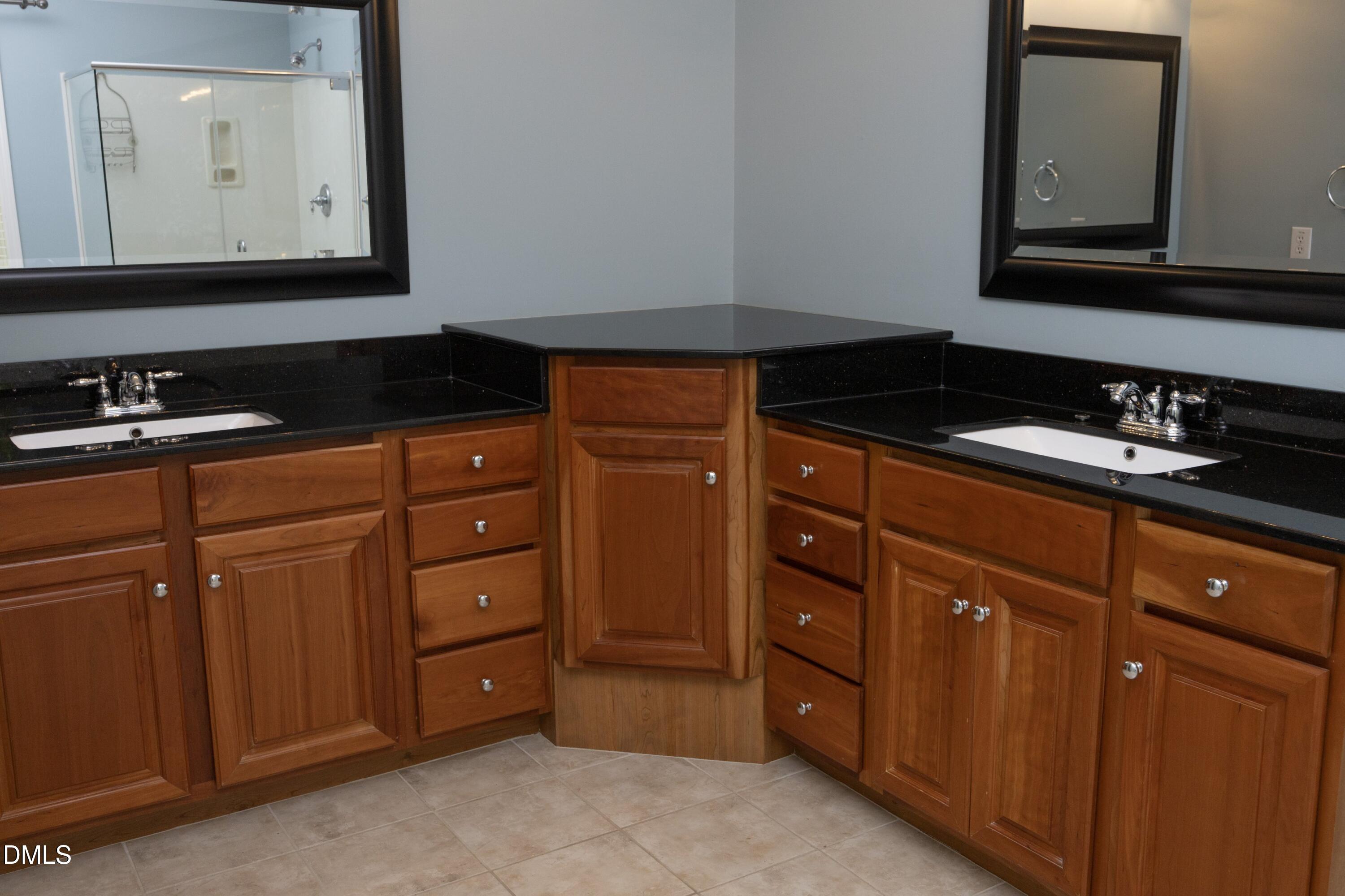 13304 Ashford Park Drive Property Photo 28
