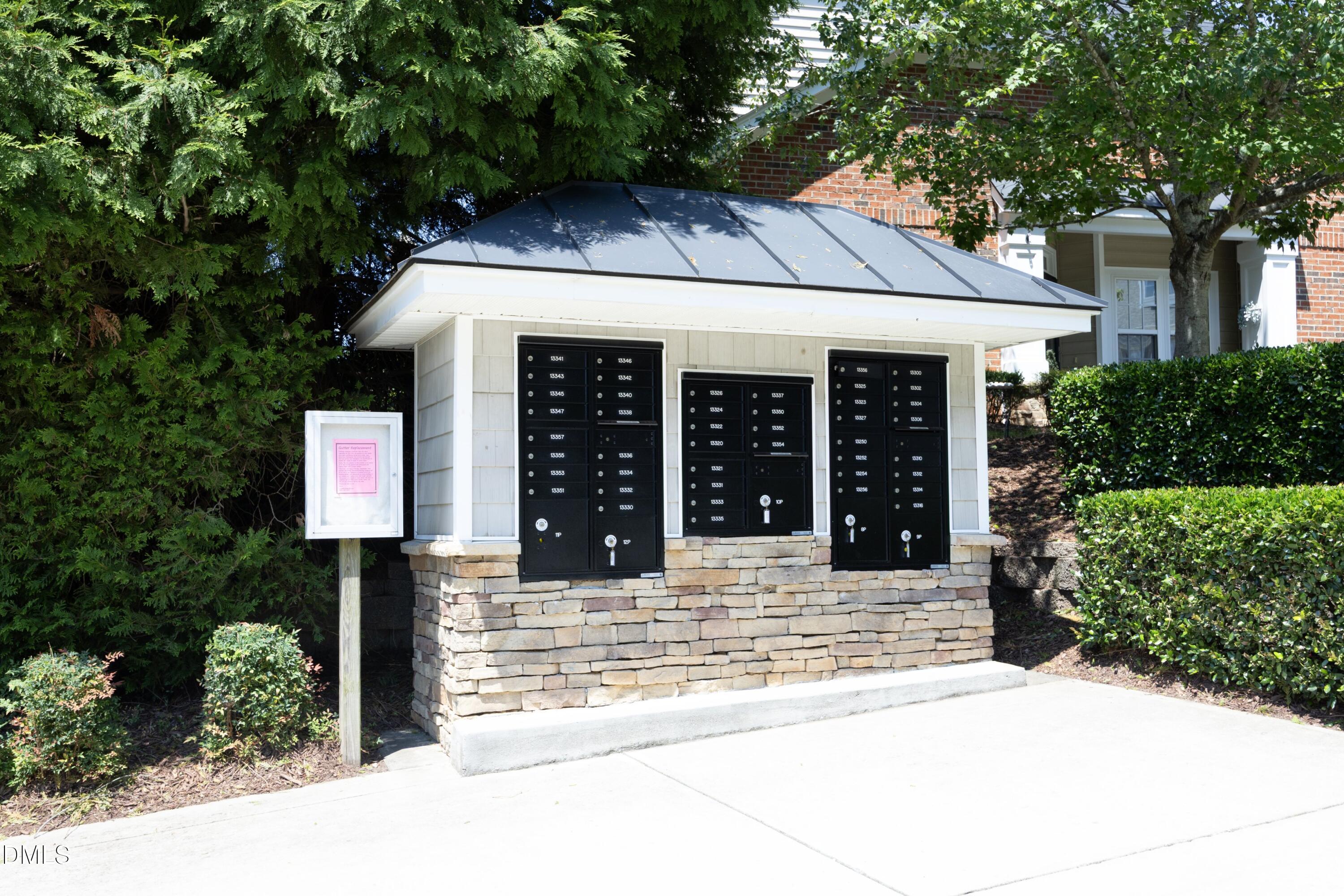 13304 Ashford Park Drive Property Photo 48
