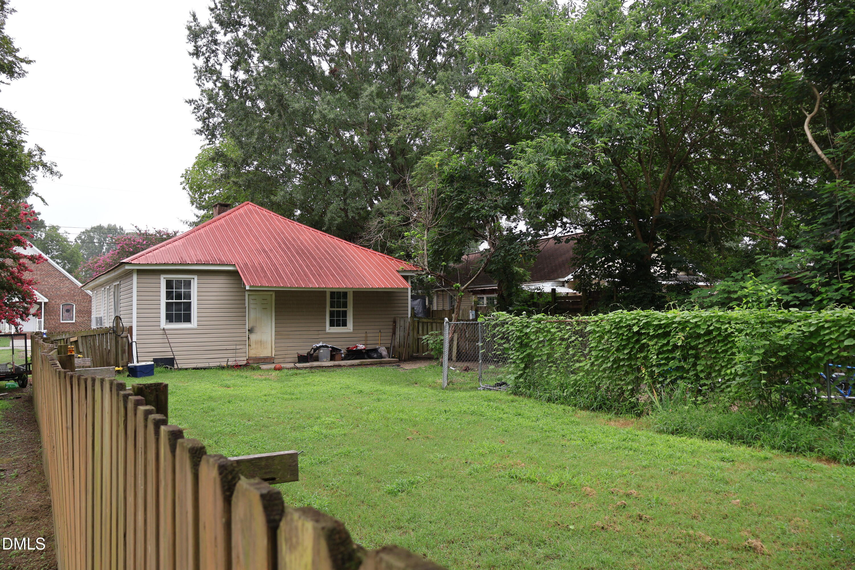 106 3rd Street Property Photo 22